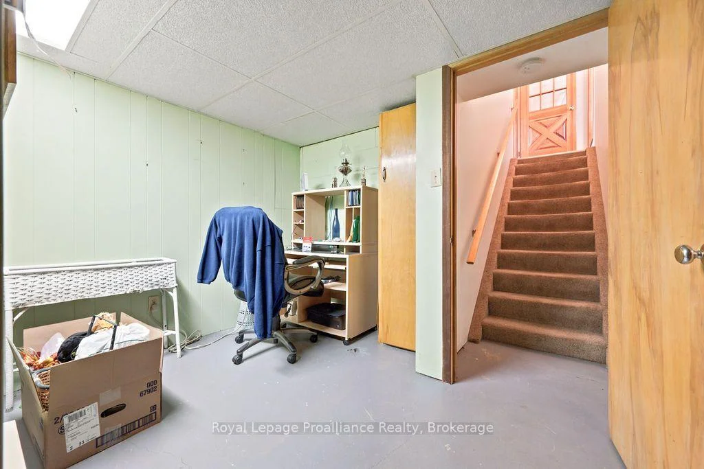 Photo 44 of 304 Hastings Street N, Bancroft, Bancroft Ward — HOMEH