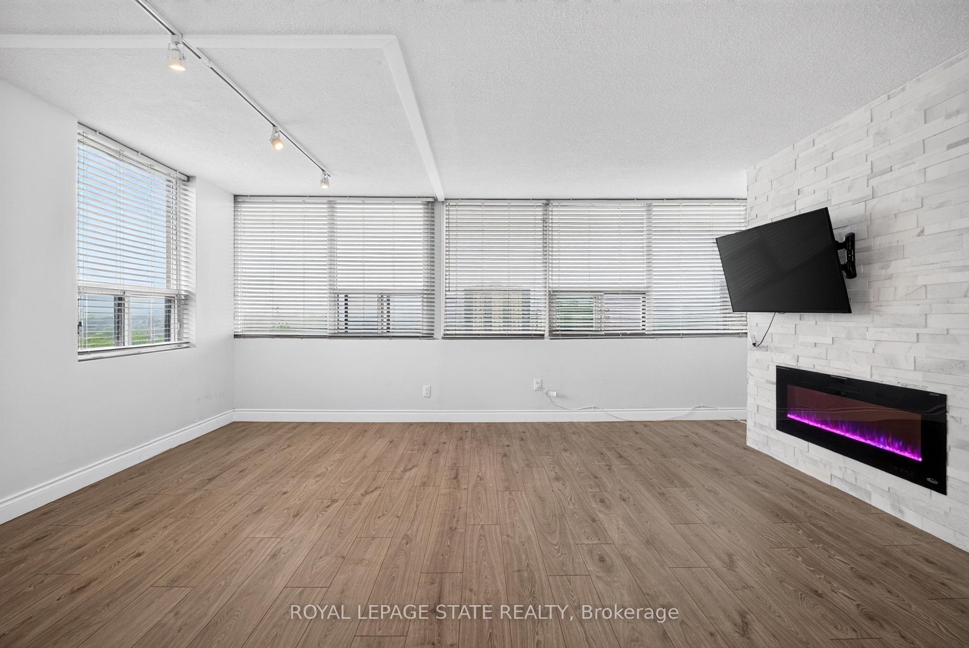 Photo 10 of Unit 1106, 120 Duke Street, Hamilton, Durand — HOMEH