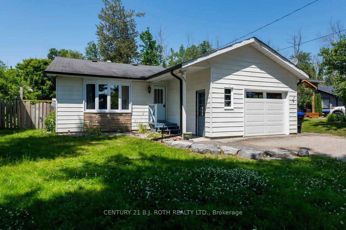 Photo 1 of 922 Elizabeth Avenue, Innisfil, Rural Innisfil — HOMEH