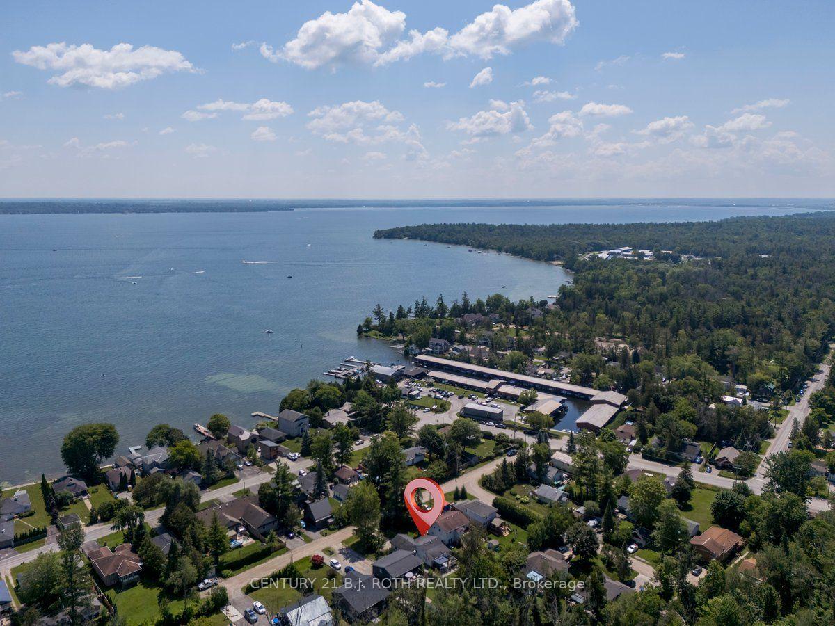 Photo 4 of 922 Elizabeth Avenue, Innisfil, Rural Innisfil — HOMEH
