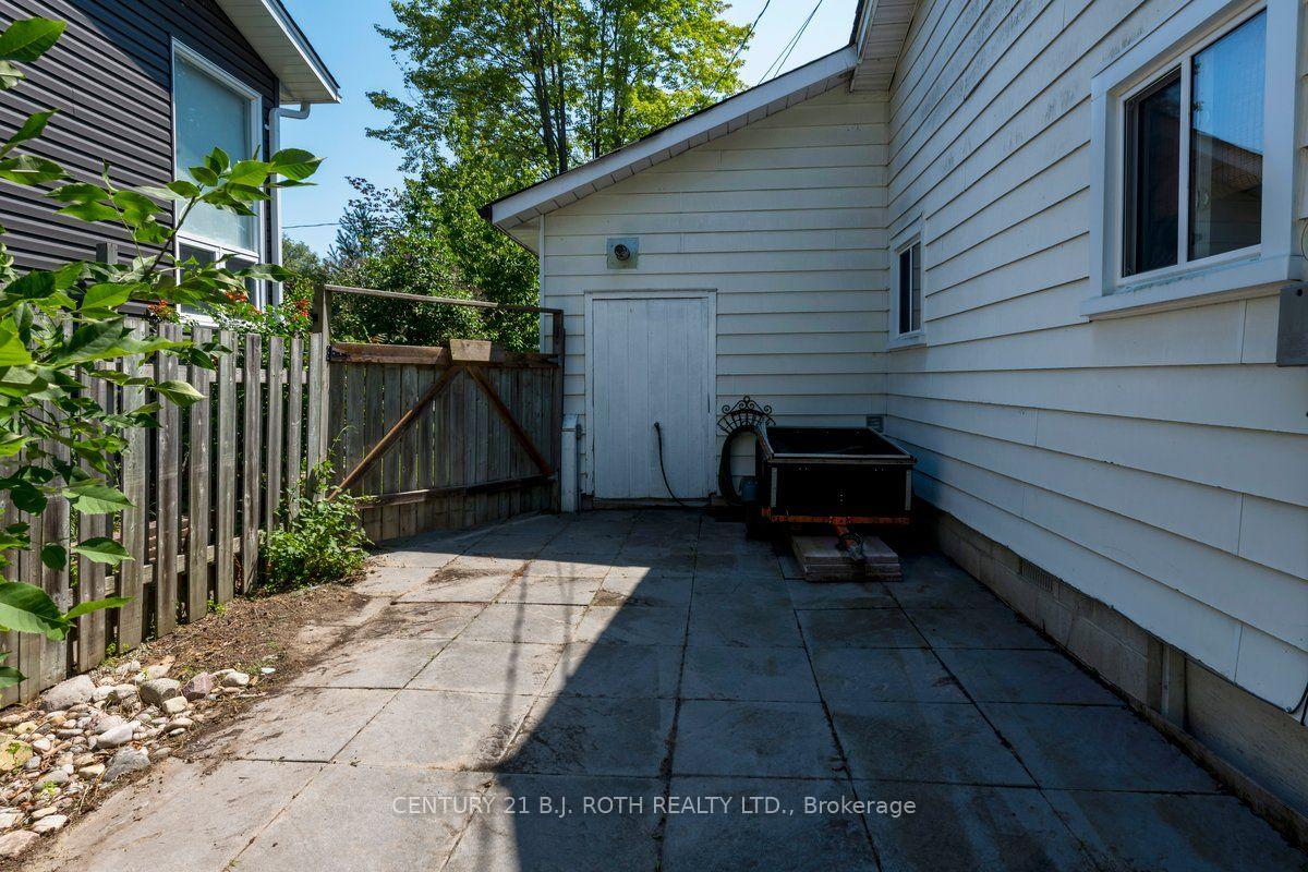 Photo 23 of 922 Elizabeth Avenue, Innisfil, Rural Innisfil — HOMEH