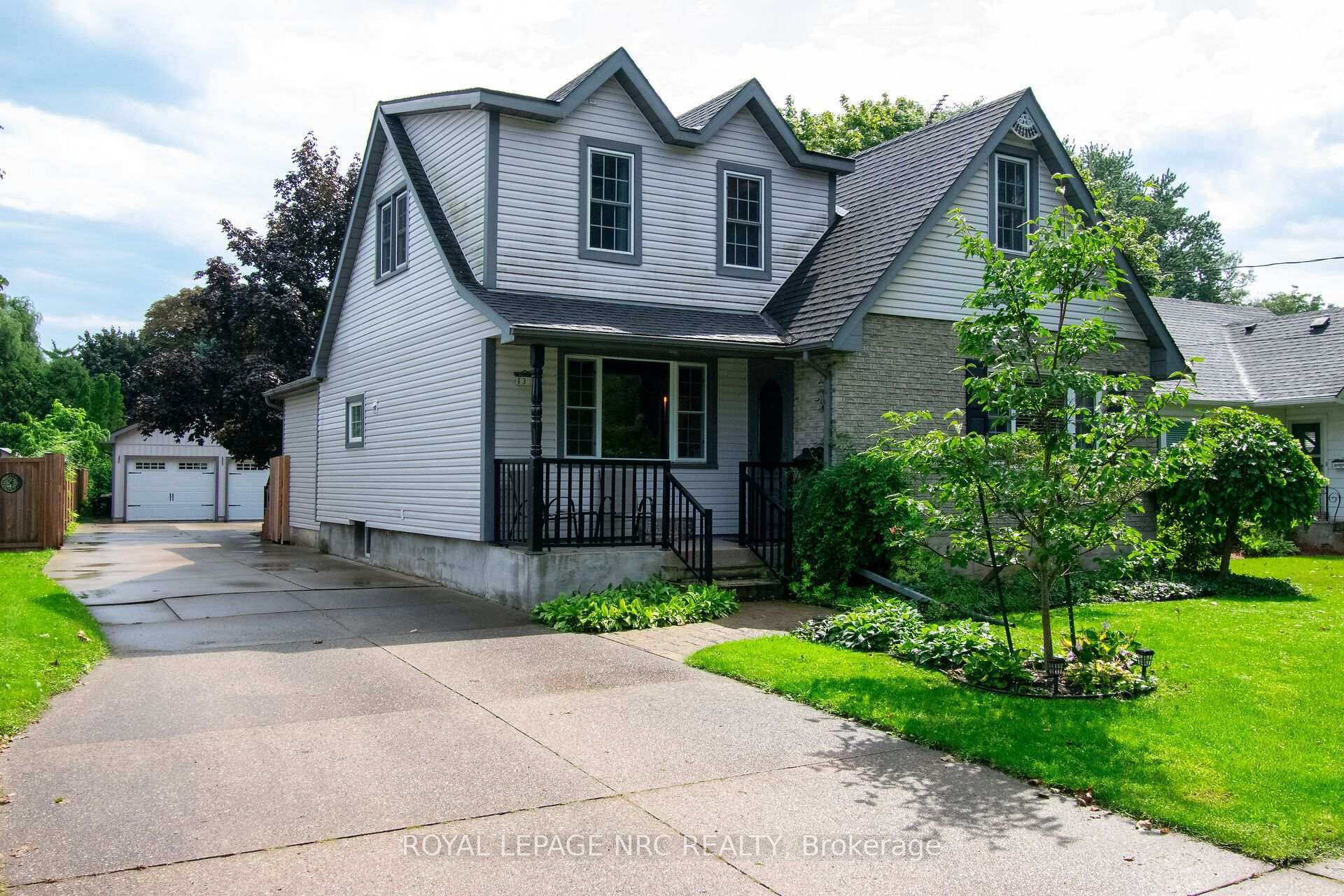 Photo 1 of 36 Maplewood Drive, St. Catharines, Vine/Linwell — HOMEH