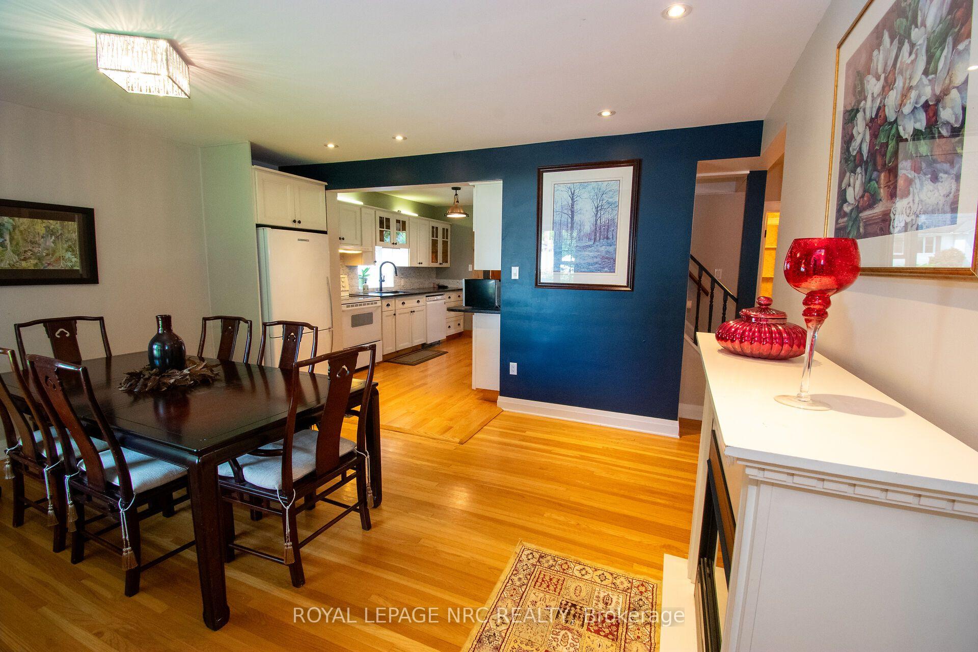 Photo 3 of 36 Maplewood Drive, St. Catharines, Vine/Linwell — HOMEH
