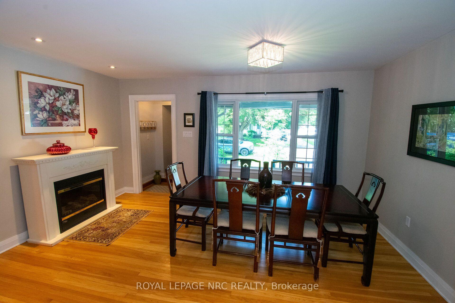 Photo 5 of 36 Maplewood Drive, St. Catharines, Vine/Linwell — HOMEH