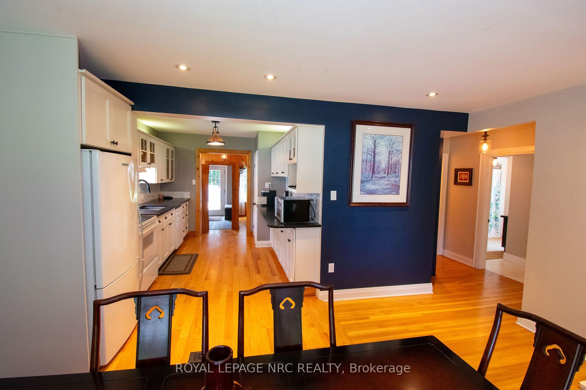 Photo 6 of 36 Maplewood Drive, St. Catharines, Vine/Linwell — HOMEH