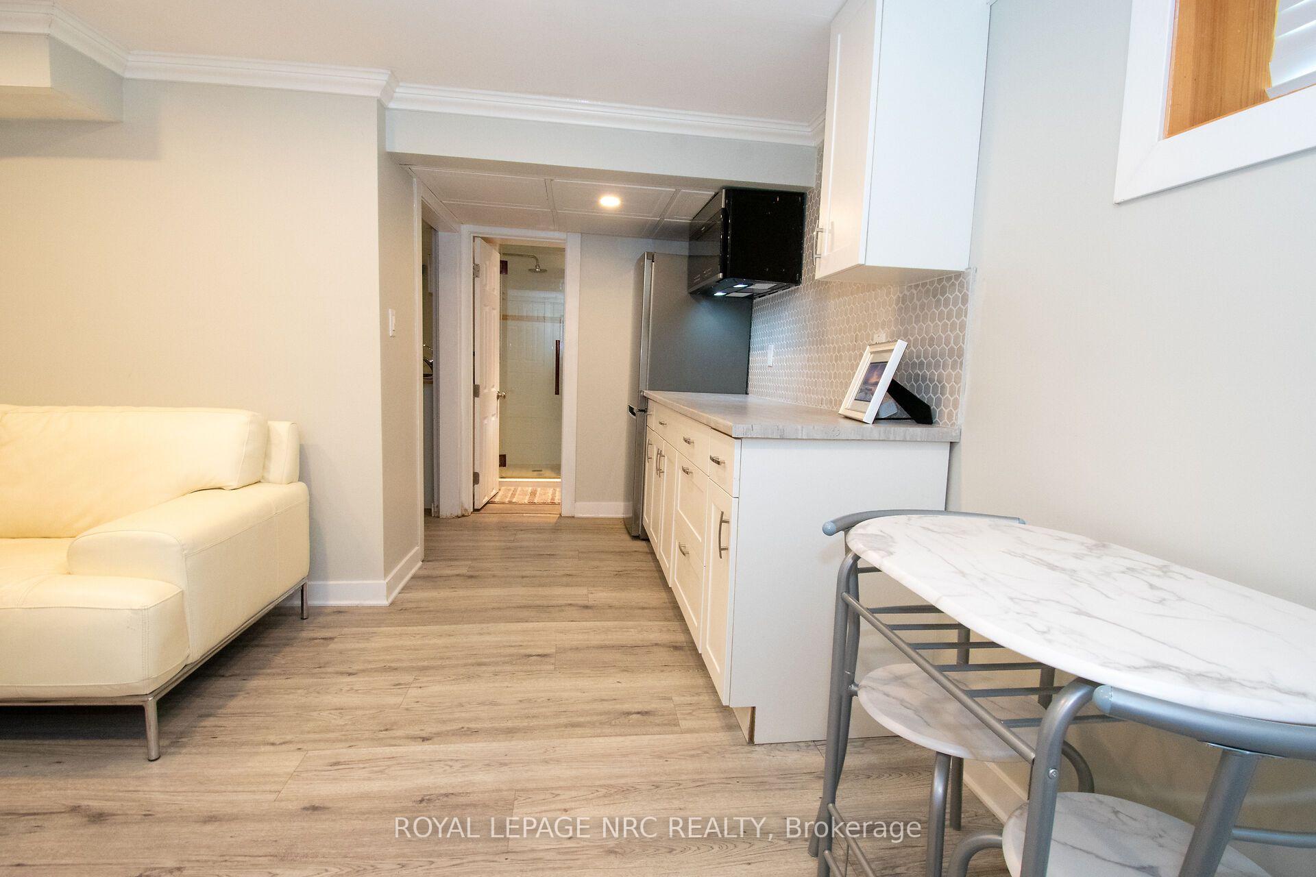 Photo 22 of 36 Maplewood Drive, St. Catharines, Vine/Linwell — HOMEH