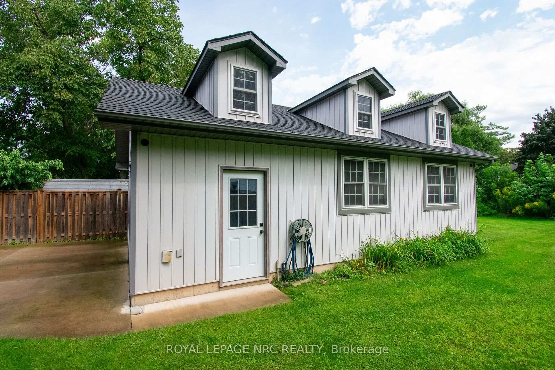 Photo 33 of 36 Maplewood Drive, St. Catharines, Vine/Linwell — HOMEH