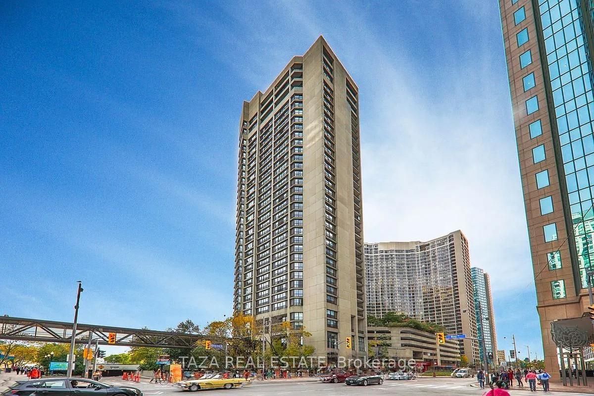 Front of Unit 810, 170 Fort York Boulevard