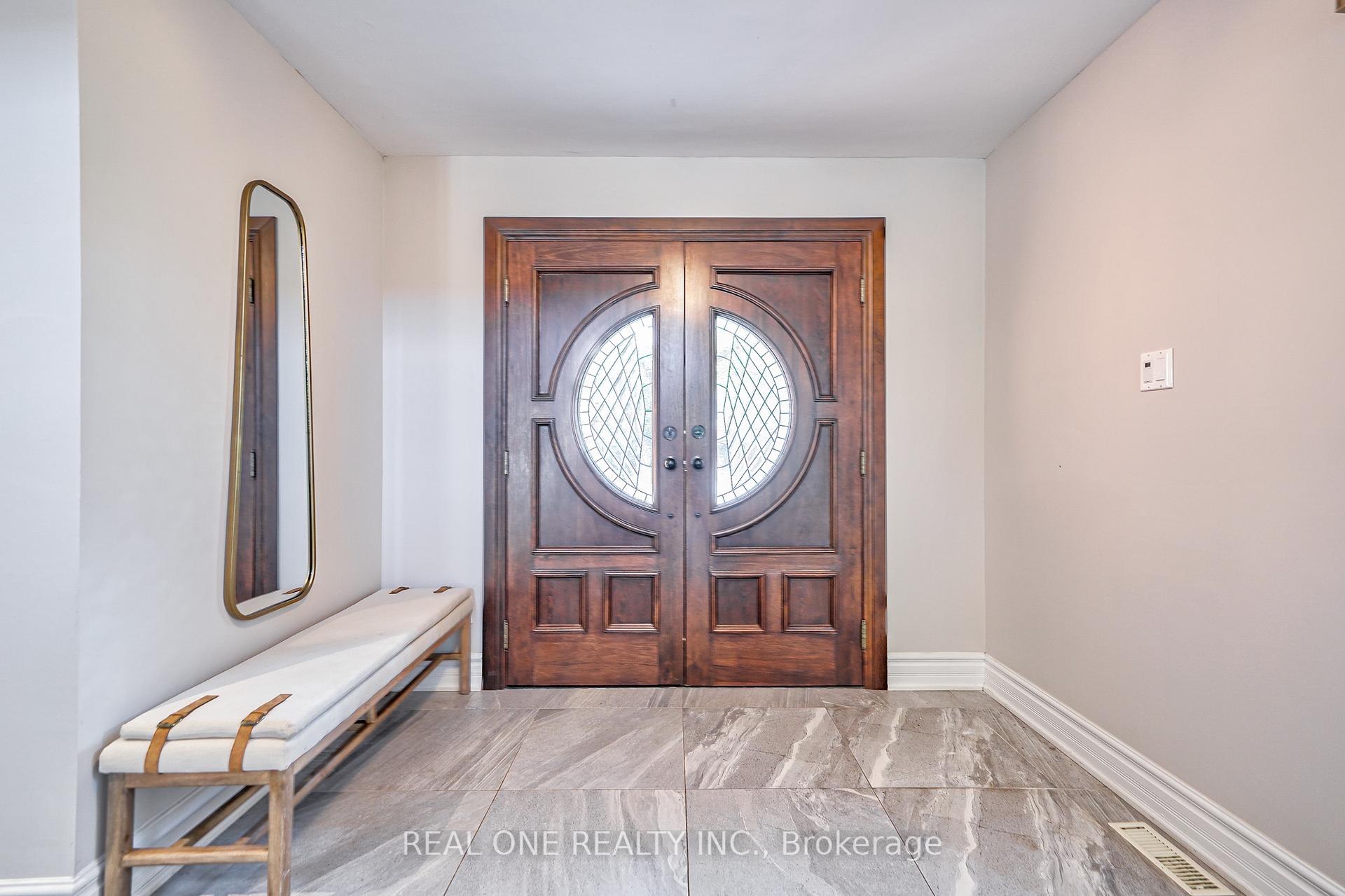 Photo 2 of 1321 Monks Passage, Oakville, Glen Abbey — HOMEH