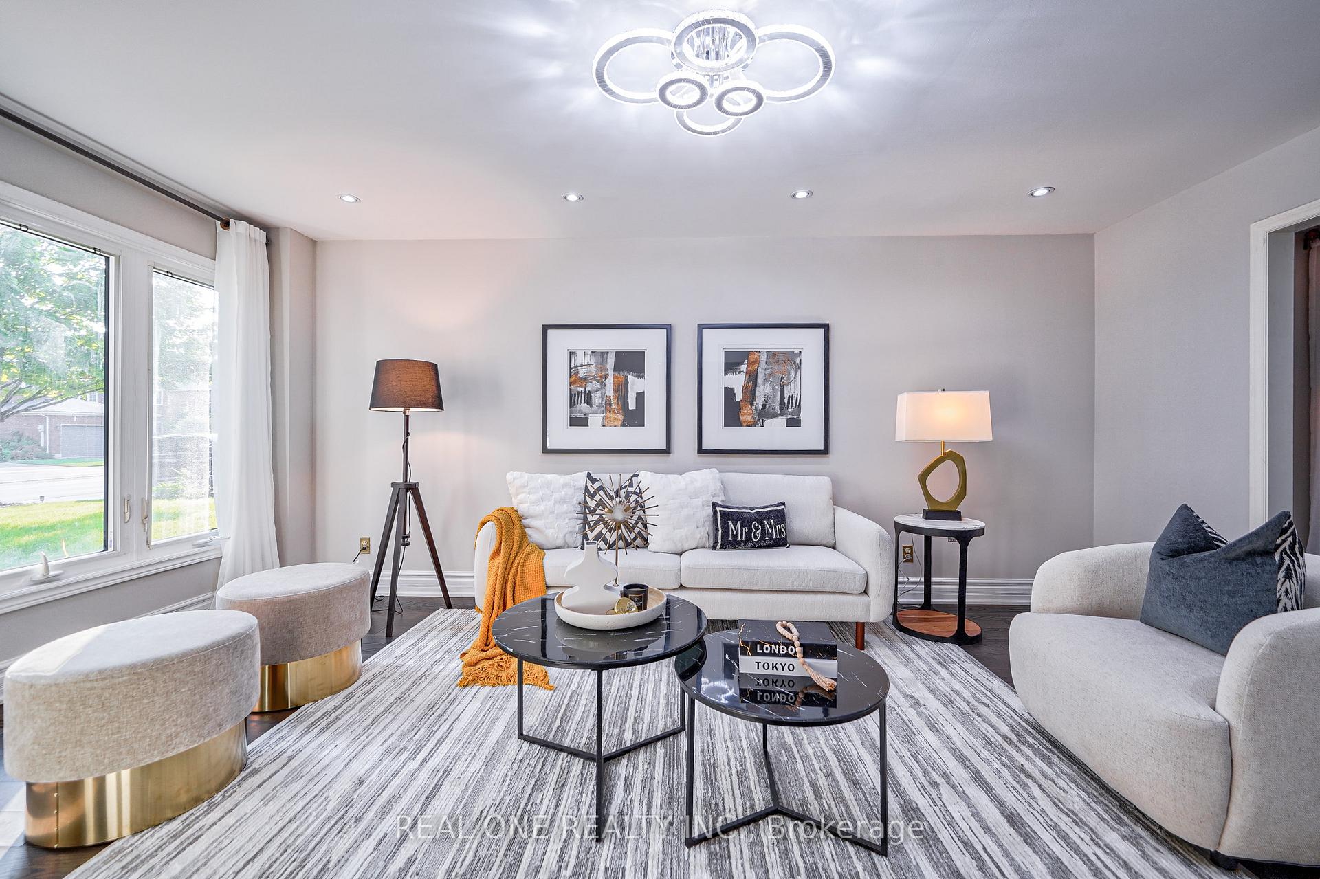Photo 4 of 1321 Monks Passage, Oakville, Glen Abbey — HOMEH