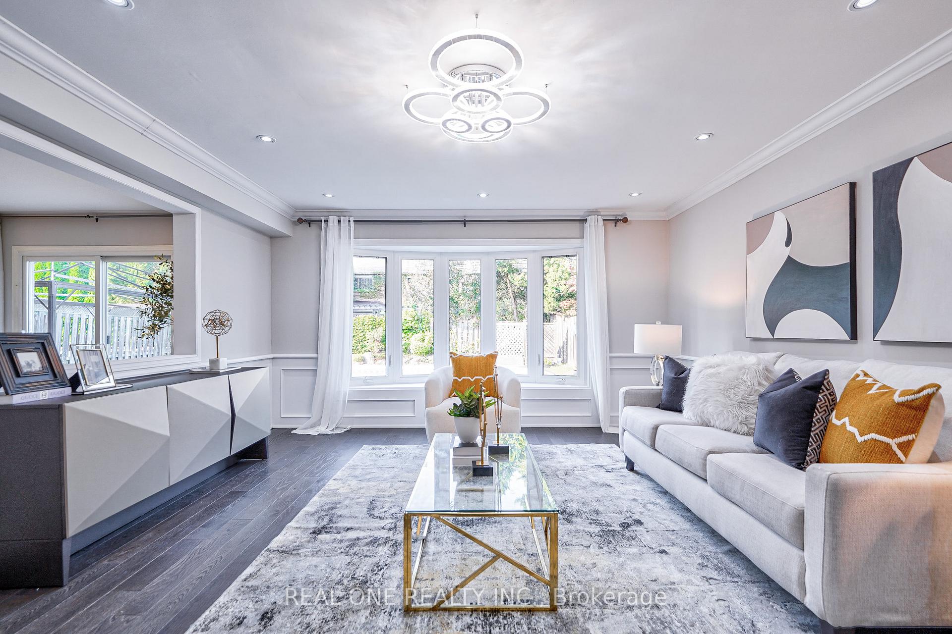 Photo 11 of 1321 Monks Passage, Oakville, Glen Abbey — HOMEH