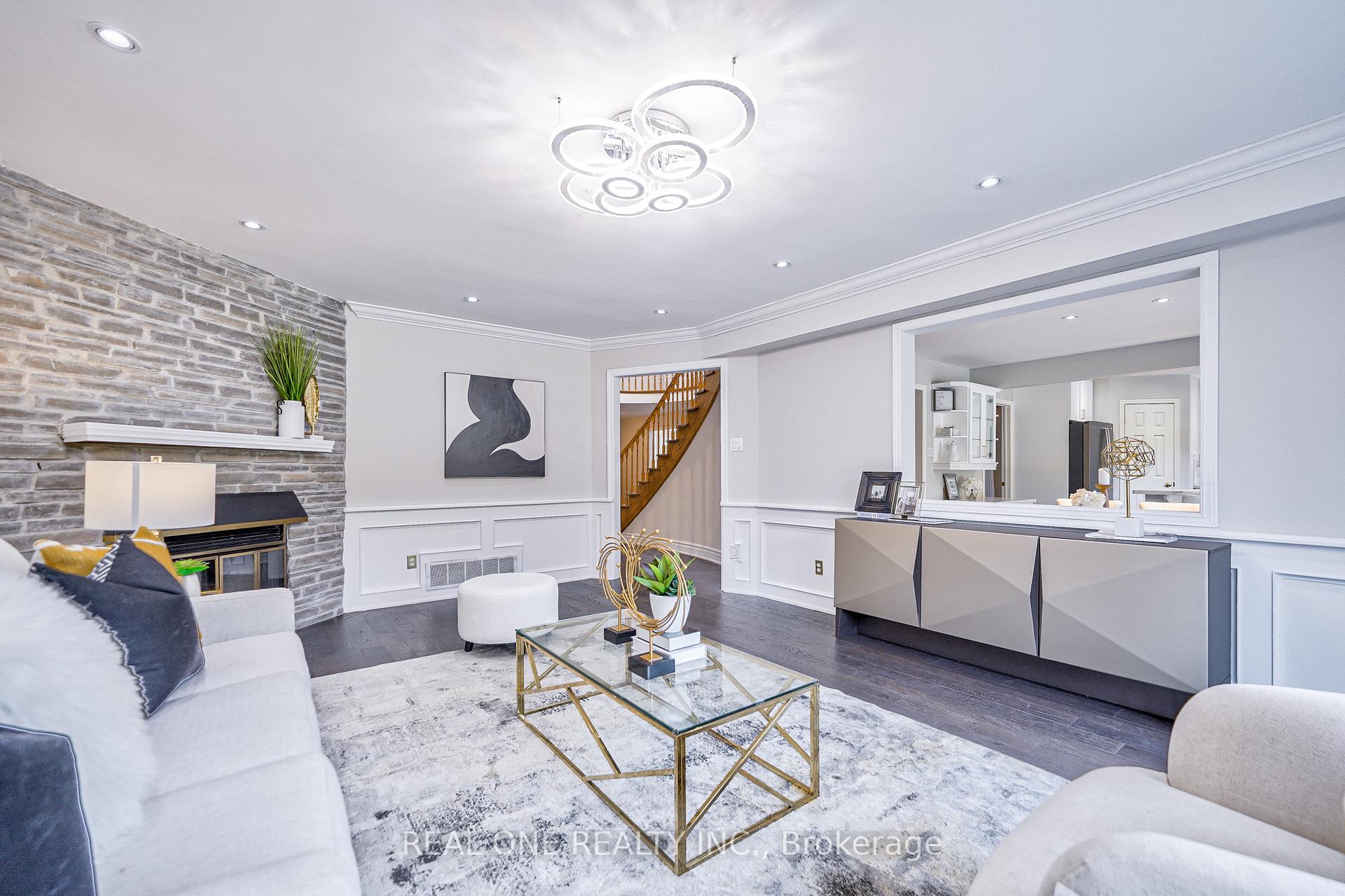 Photo 13 of 1321 Monks Passage, Oakville, Glen Abbey — HOMEH