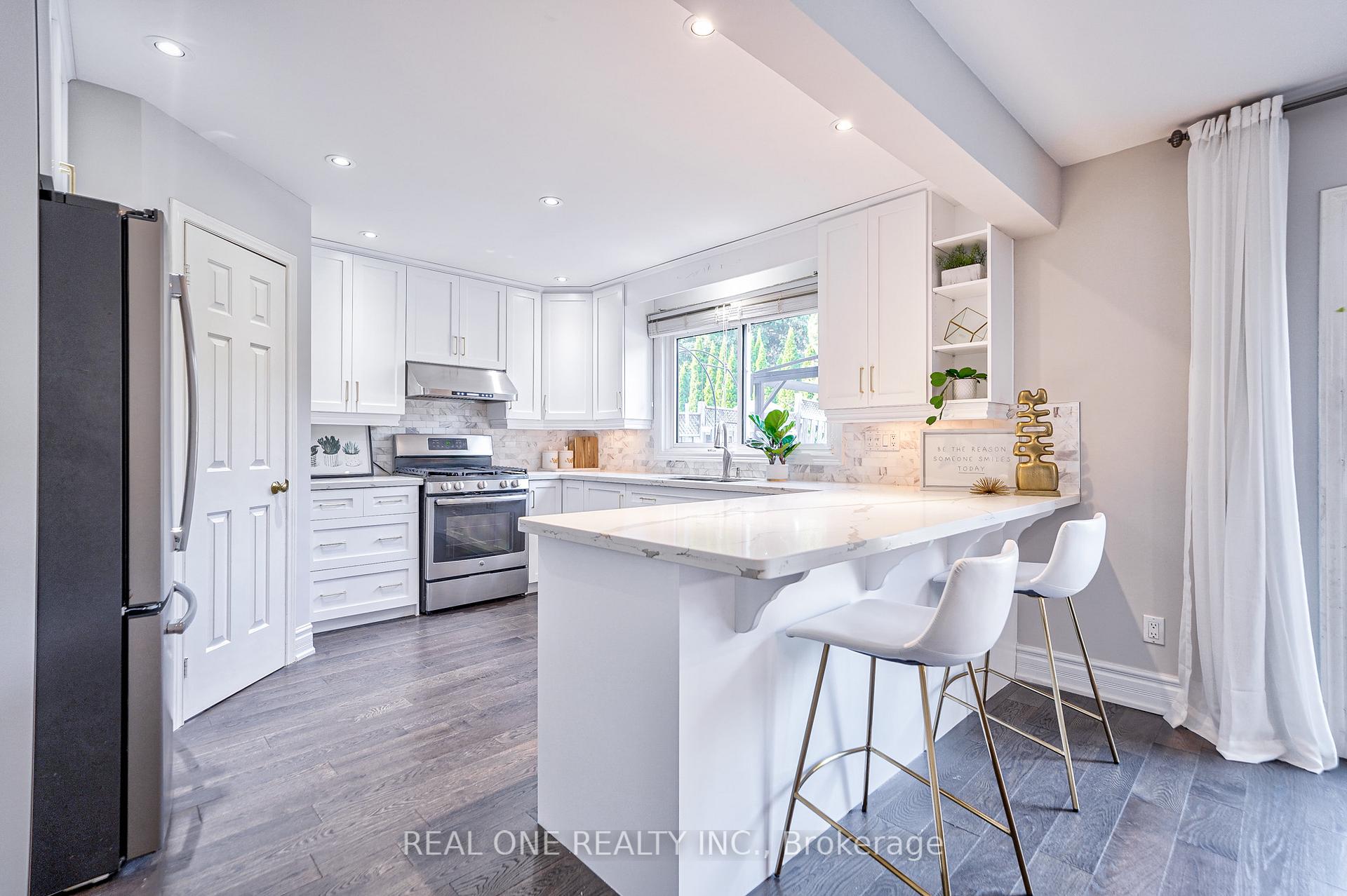 Photo 18 of 1321 Monks Passage, Oakville, Glen Abbey — HOMEH