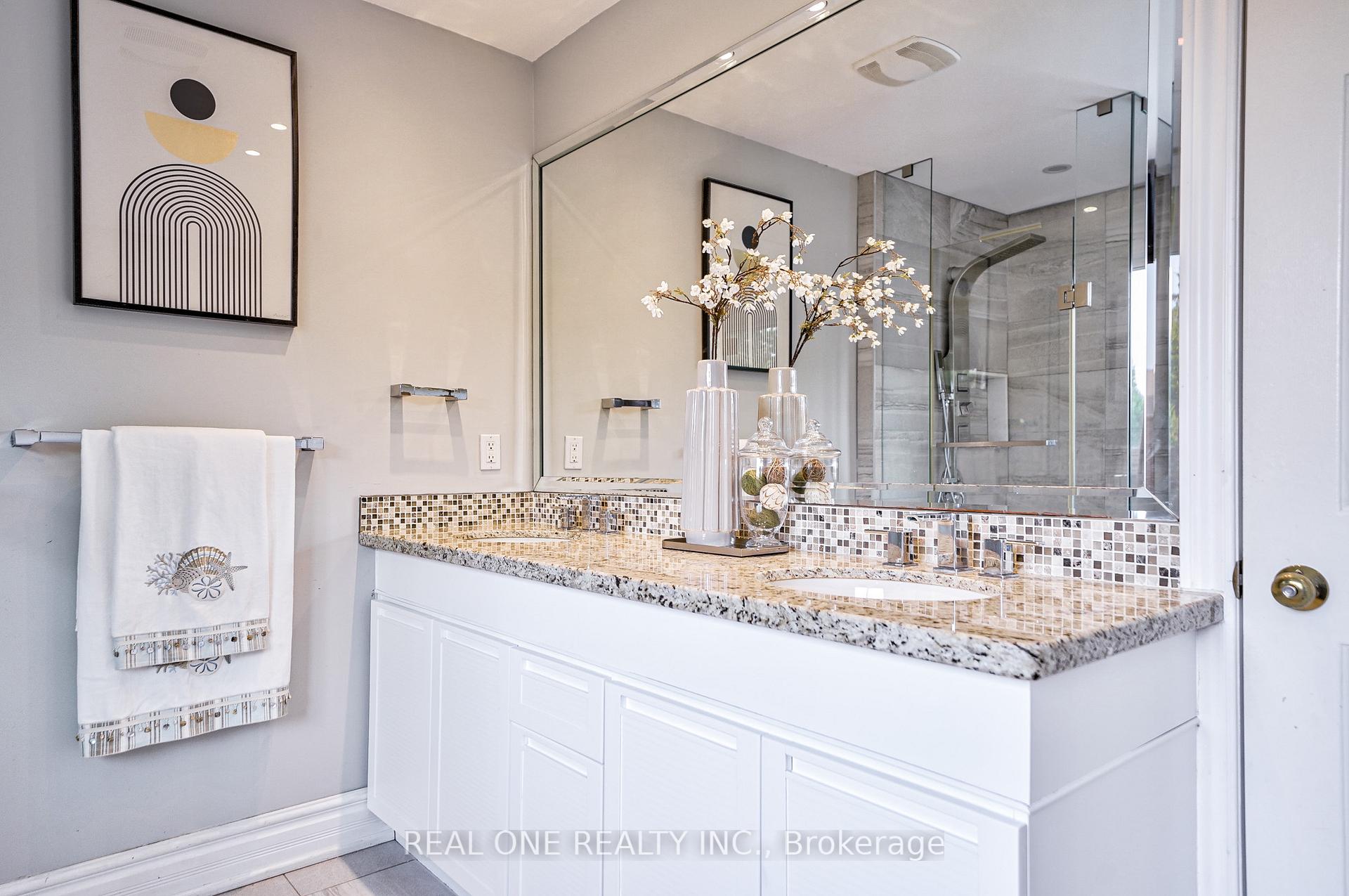 Photo 29 of 1321 Monks Passage, Oakville, Glen Abbey — HOMEH