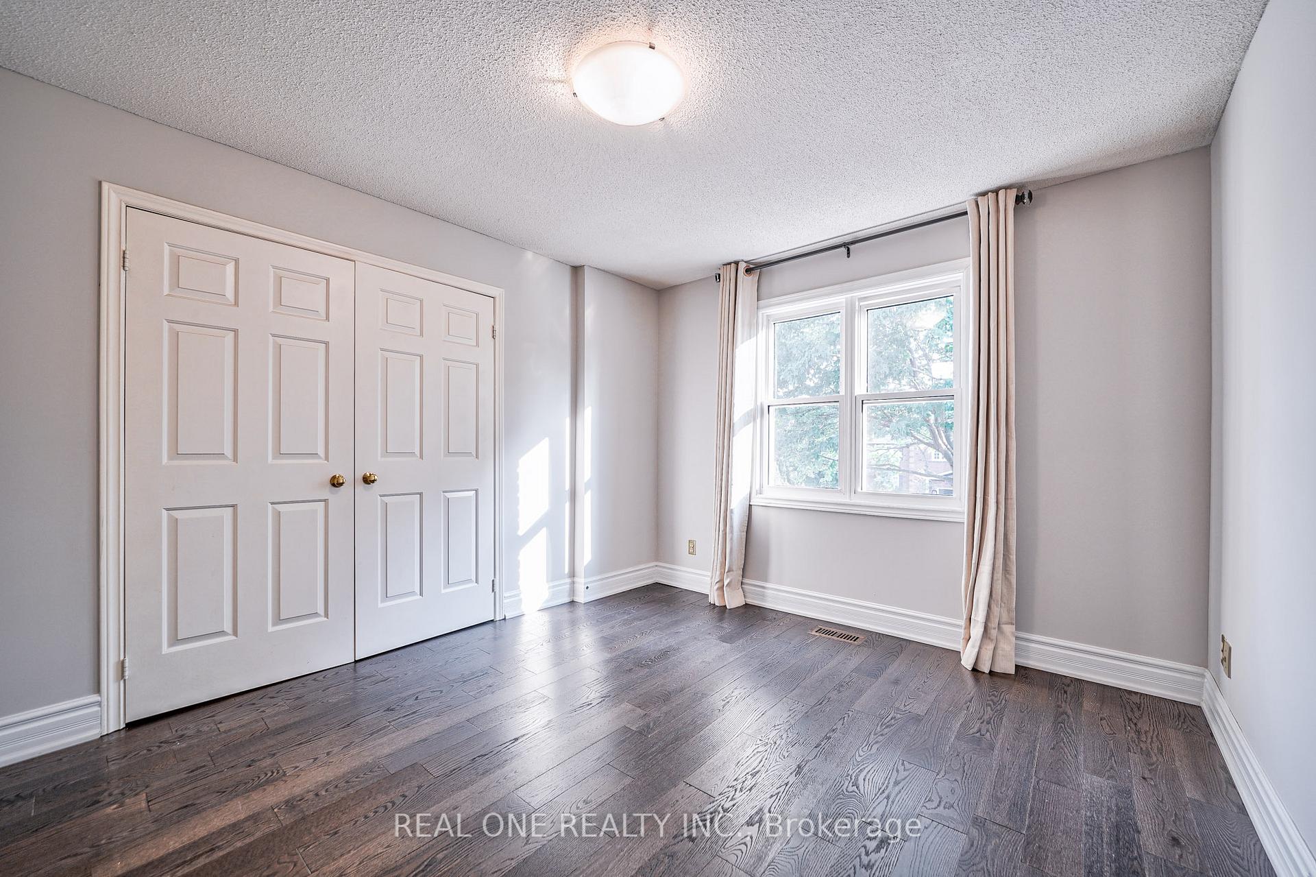 Photo 33 of 1321 Monks Passage, Oakville, Glen Abbey — HOMEH