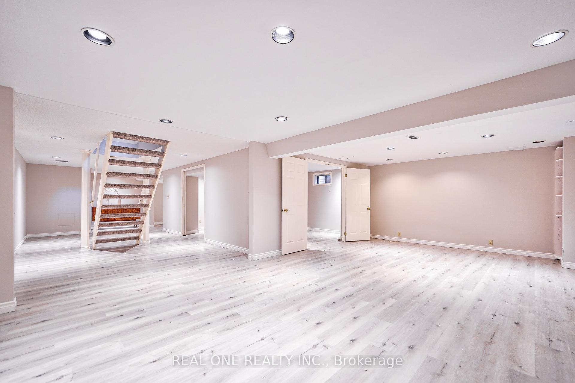 Photo 39 of 1321 Monks Passage, Oakville, Glen Abbey — HOMEH