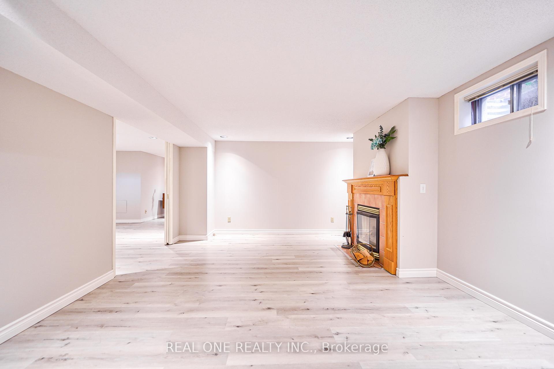 Photo 40 of 1321 Monks Passage, Oakville, Glen Abbey — HOMEH
