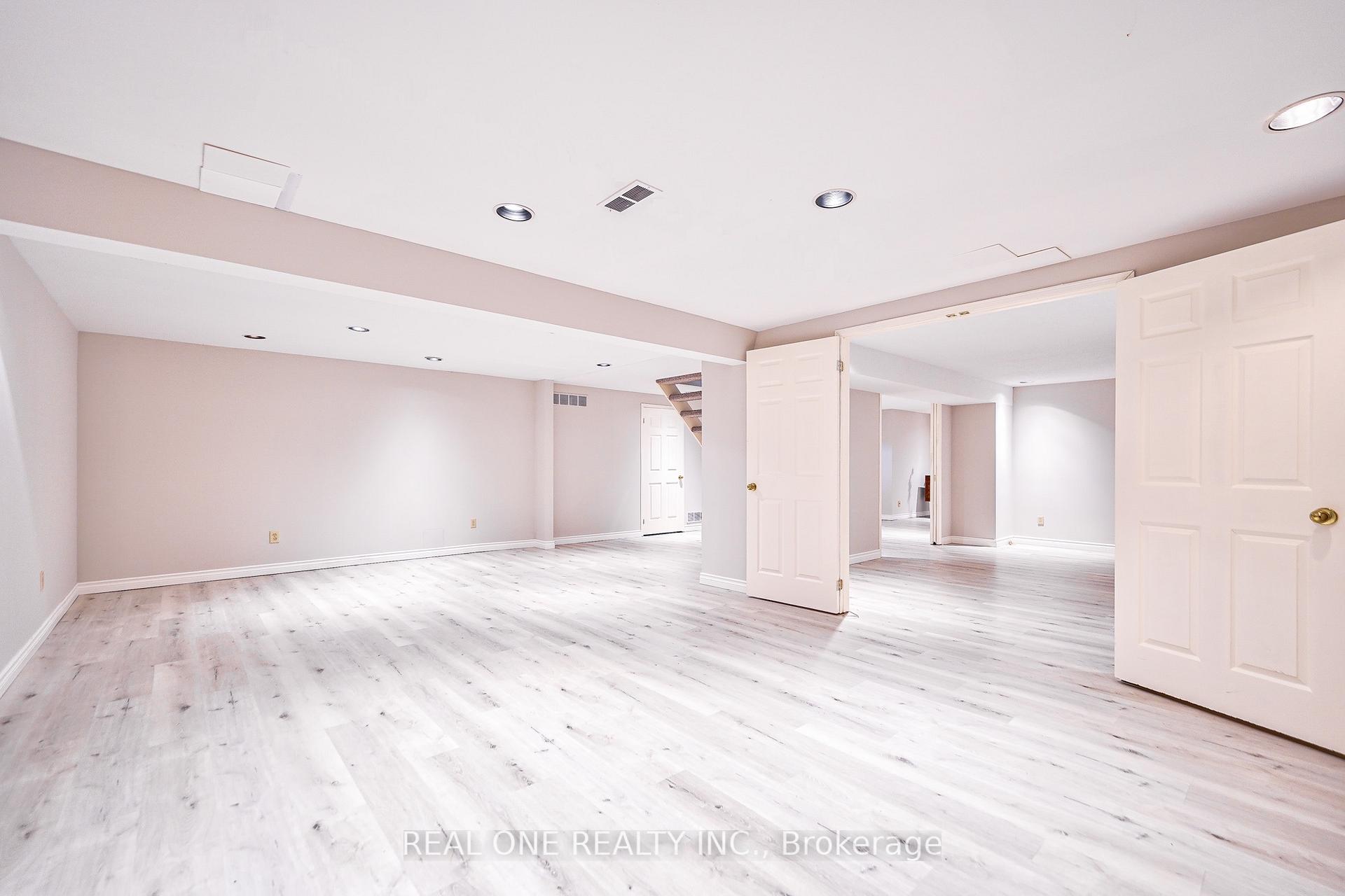 Photo 41 of 1321 Monks Passage, Oakville, Glen Abbey — HOMEH