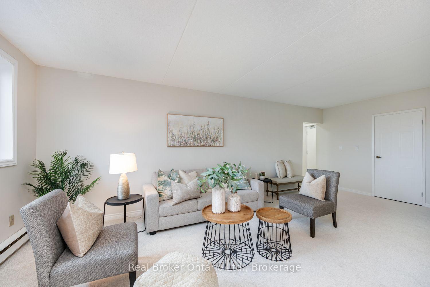 Photo 4 of Unit 504, 144 Queen Street, Clarington, Bowmanville — HOMEH