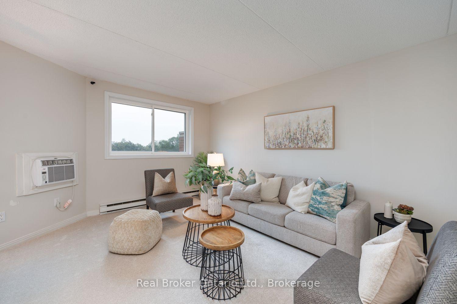 Photo 6 of Unit 504, 144 Queen Street, Clarington, Bowmanville — HOMEH