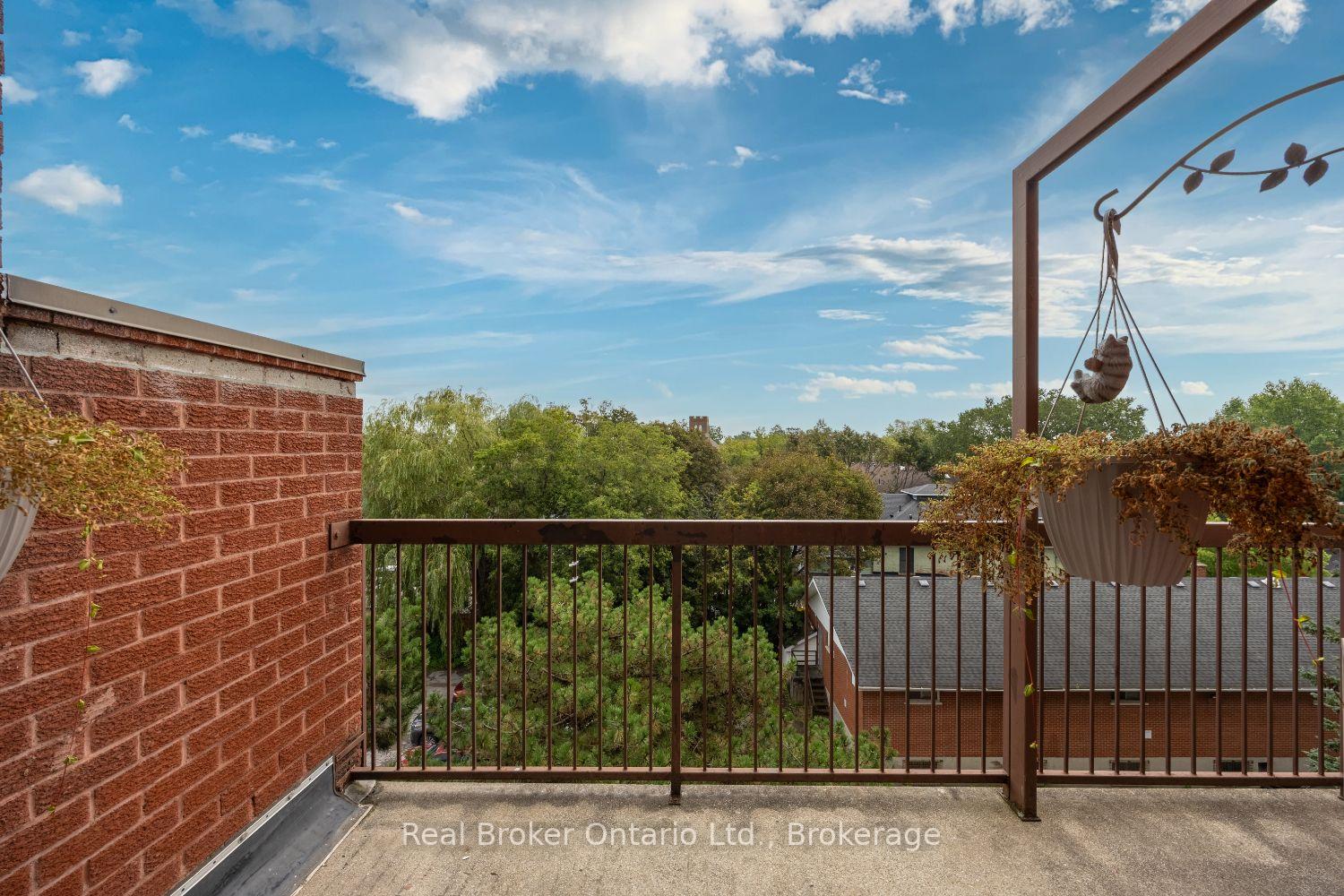 Photo 14 of Unit 504, 144 Queen Street, Clarington, Bowmanville — HOMEH