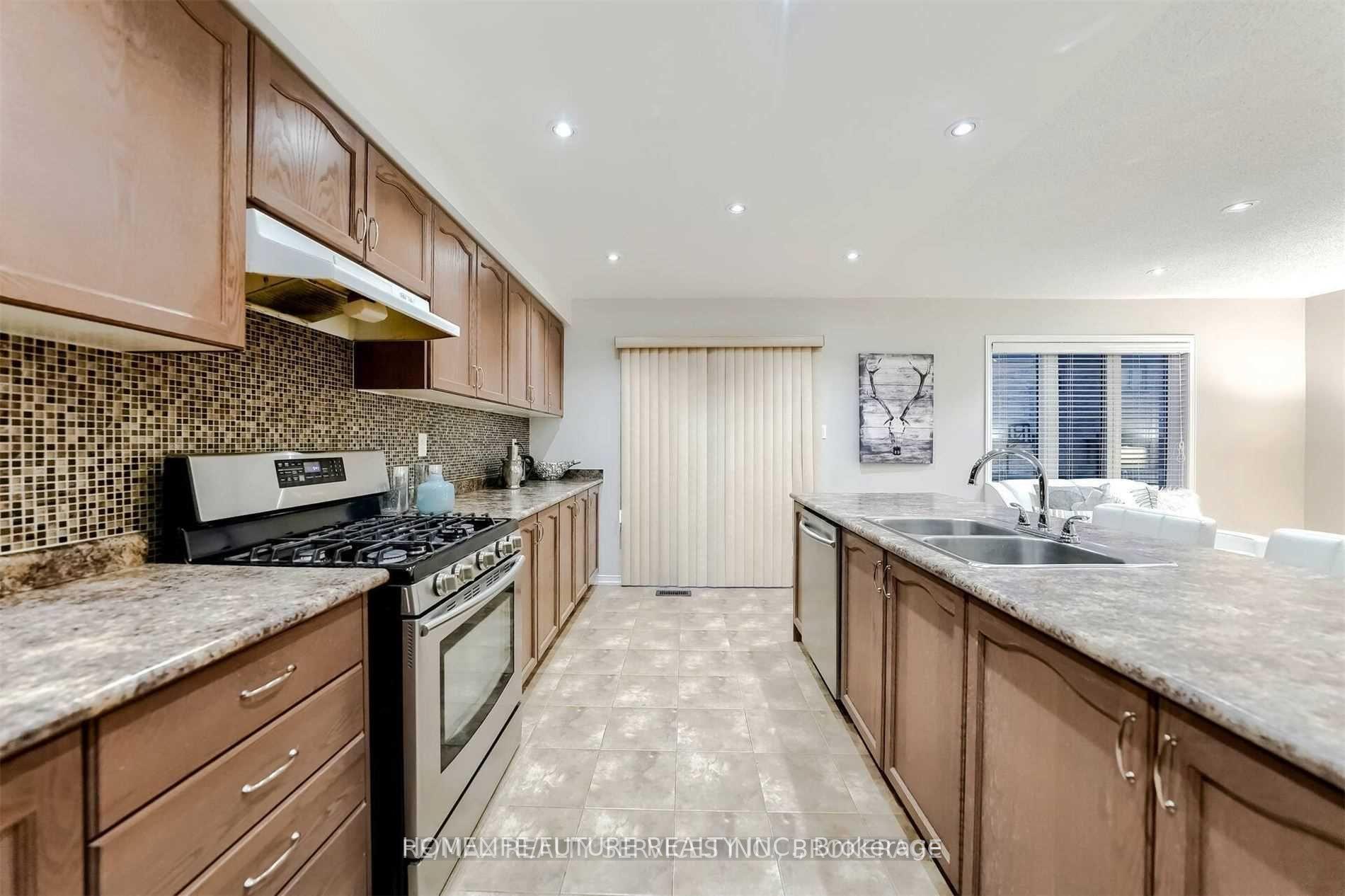 Photo 9 of 24 Oklahoma Drive, Brampton, Bram East — HOMEH