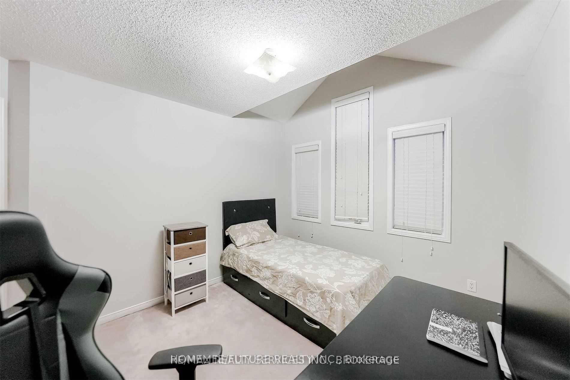 Photo 20 of 24 Oklahoma Drive, Brampton, Bram East — HOMEH
