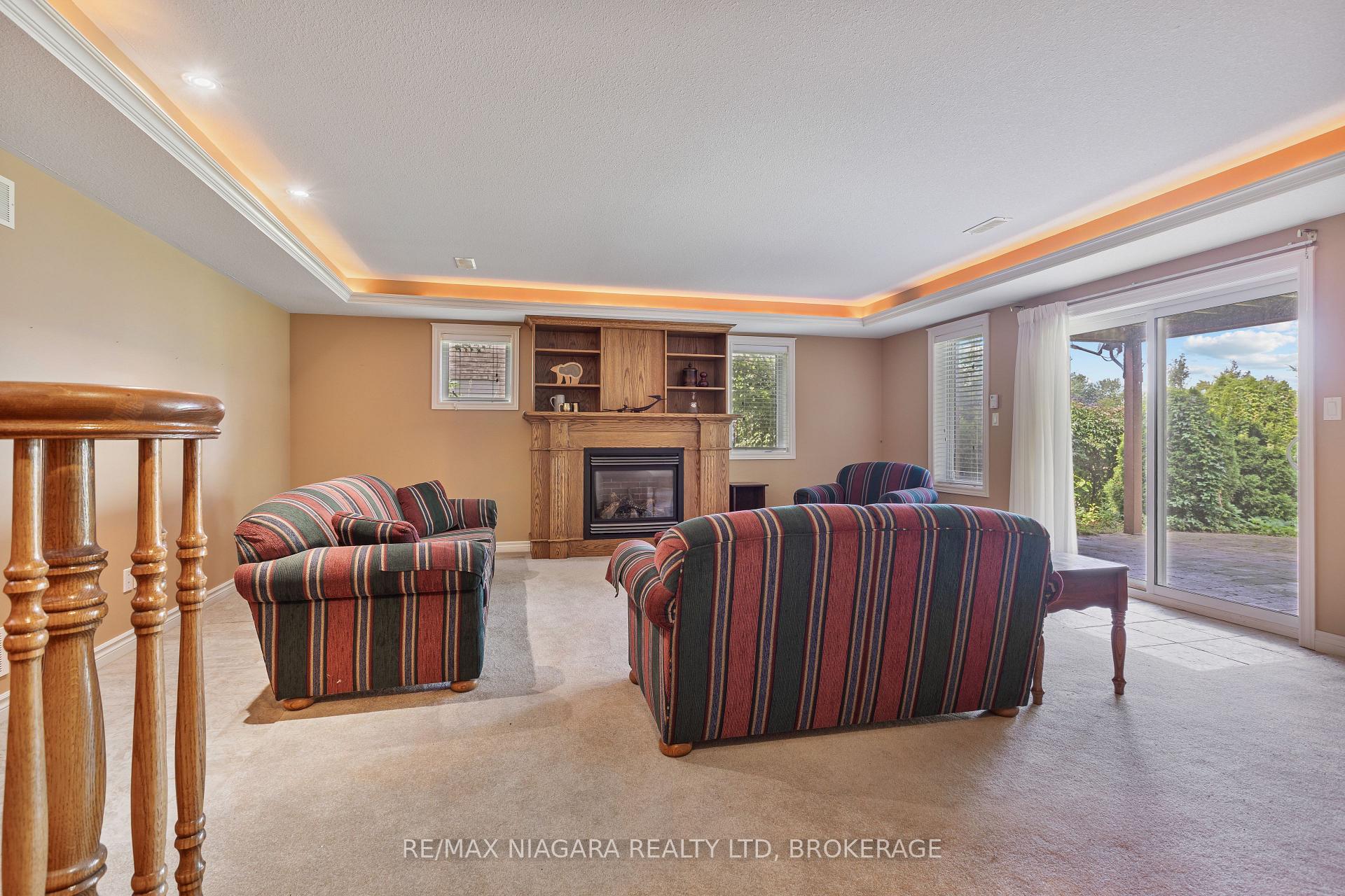 Photo 22 of 16 Cherry Ridge Boulevard, Pelham, Fenwick — HOMEH