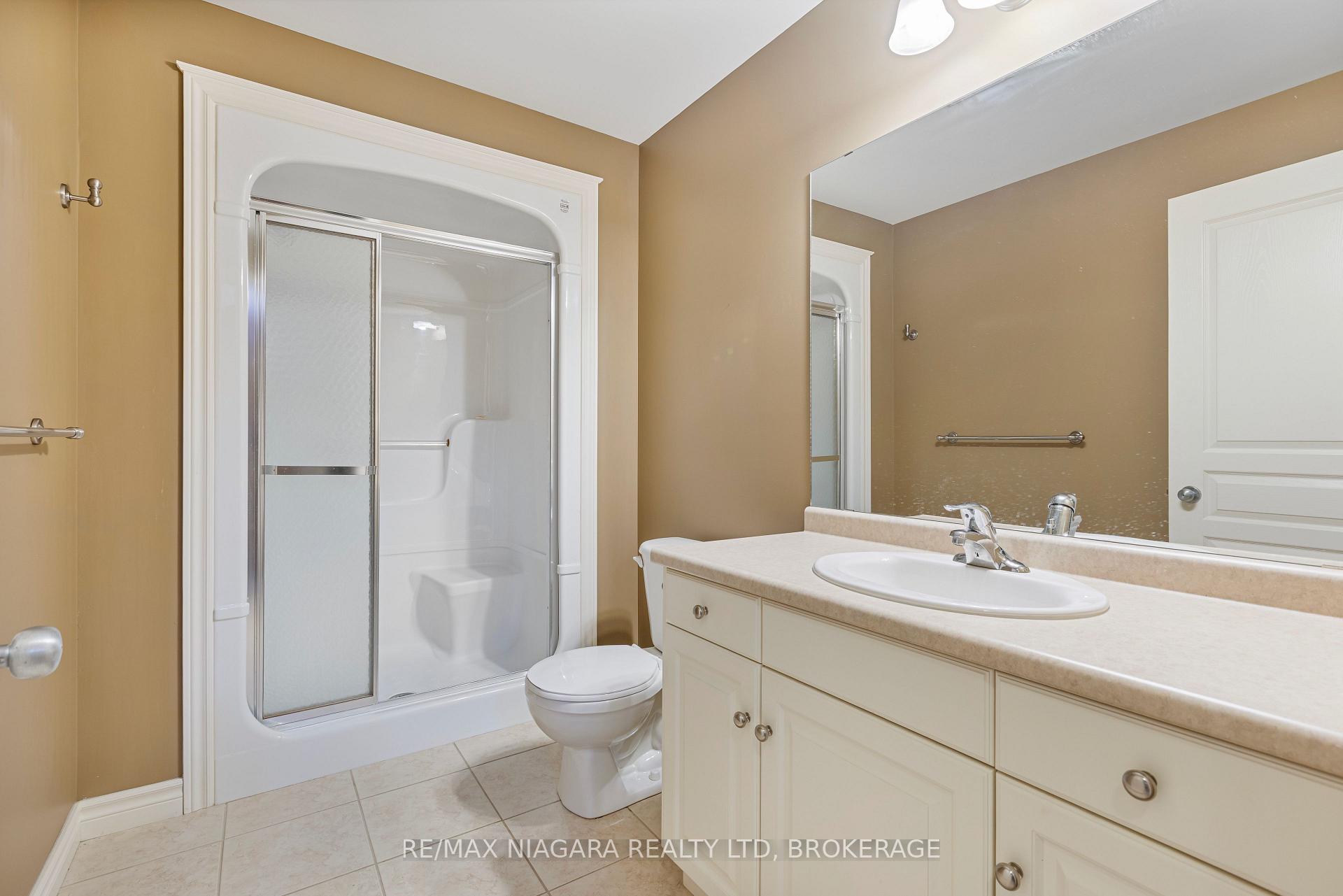 Photo 26 of 16 Cherry Ridge Boulevard, Pelham, Fenwick — HOMEH