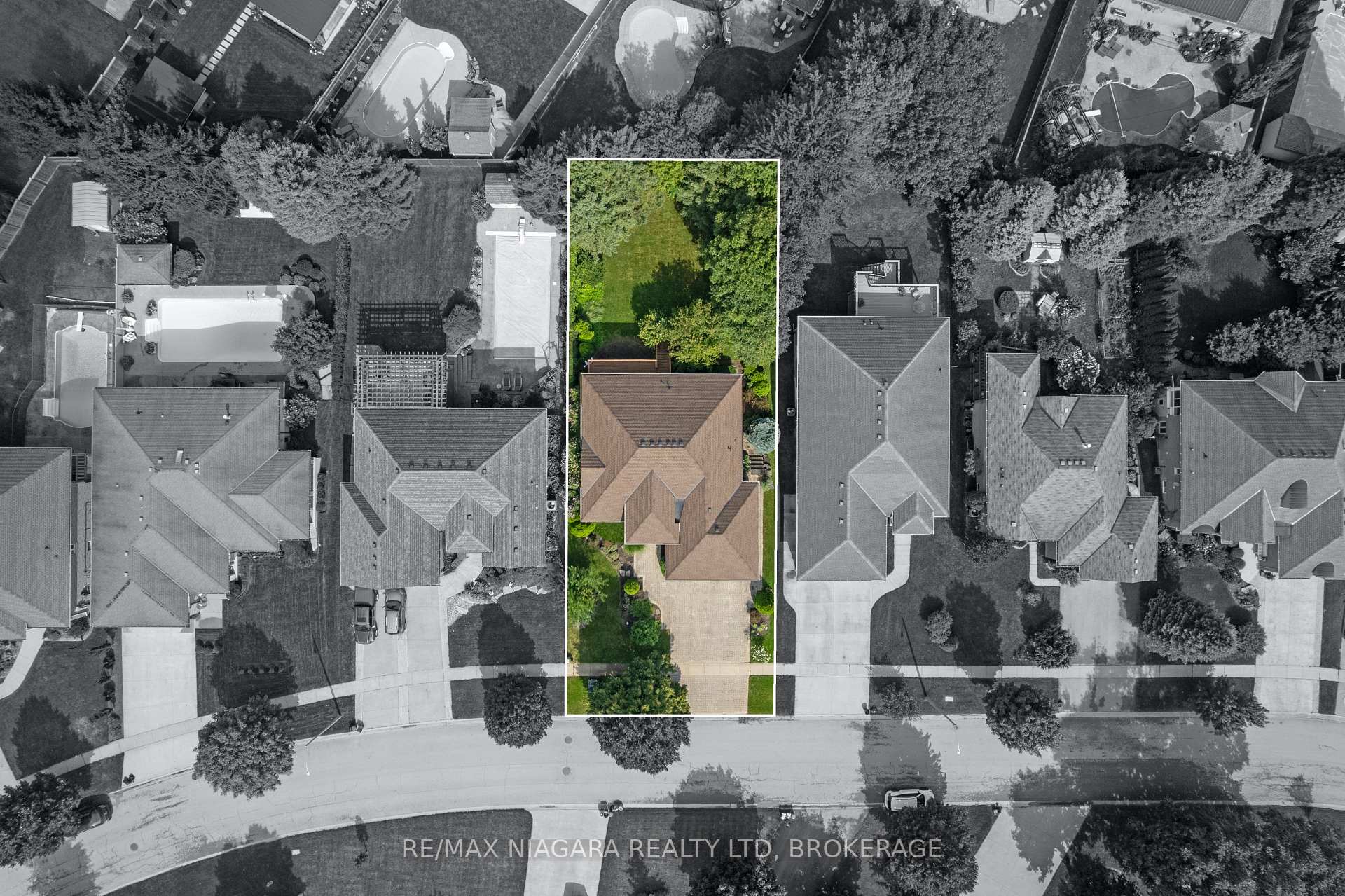 Photo 29 of 16 Cherry Ridge Boulevard, Pelham, Fenwick — HOMEH