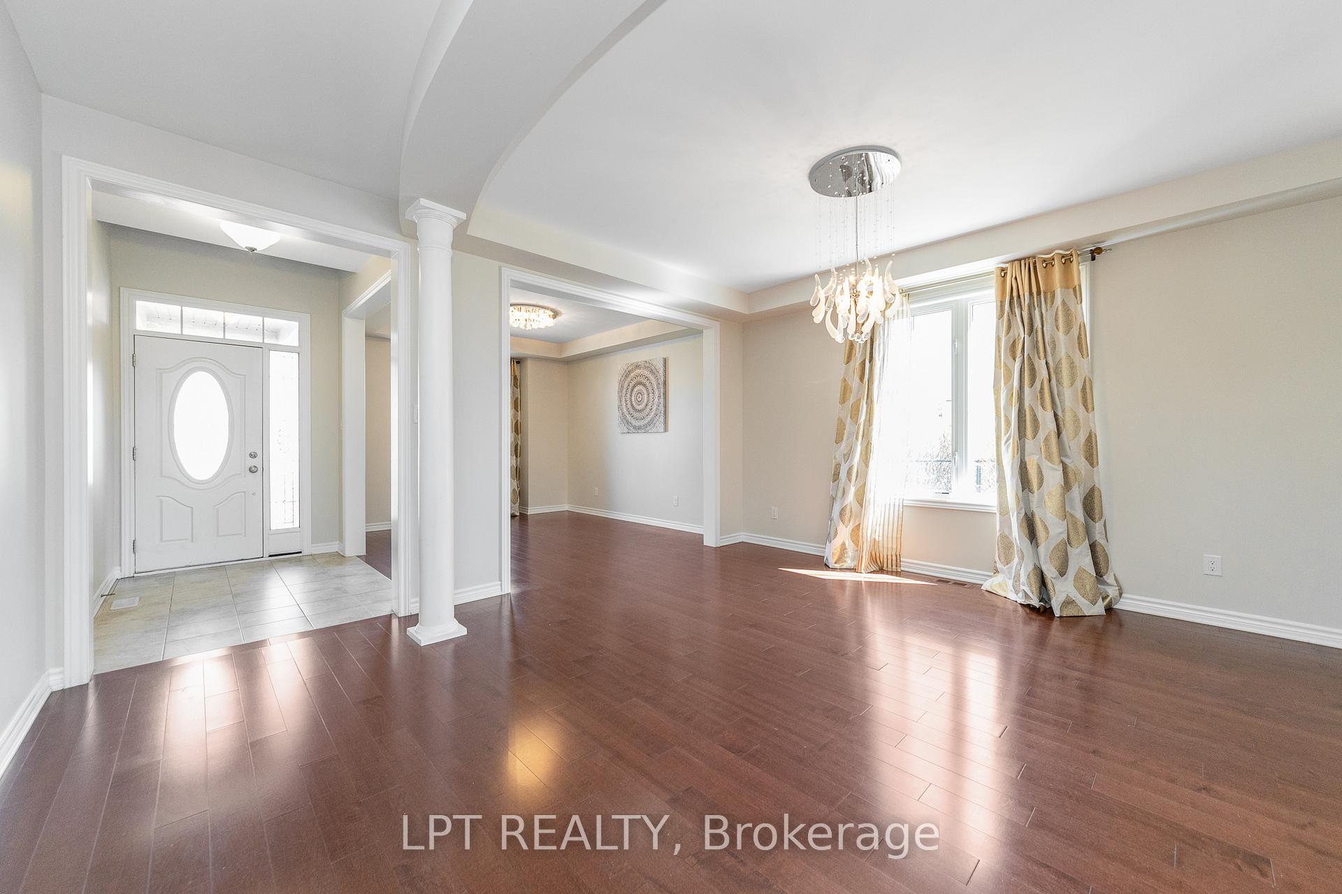 Photo 6 of 67 Bristling Crescent, Ottawa, Barrhaven - Half Moon Bay — HOMEH