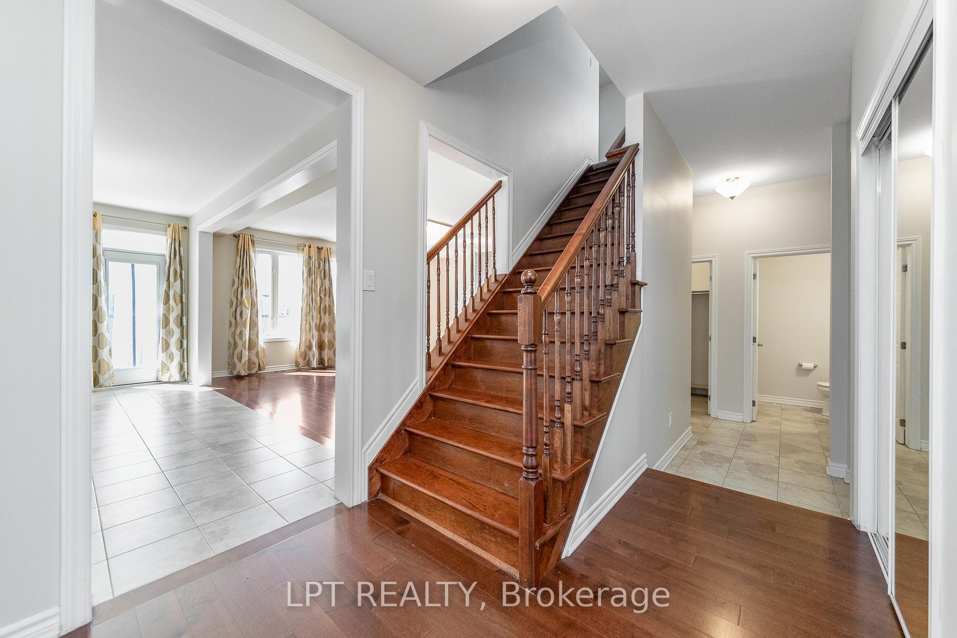 Photo 7 of 67 Bristling Crescent, Ottawa, Barrhaven - Half Moon Bay — HOMEH