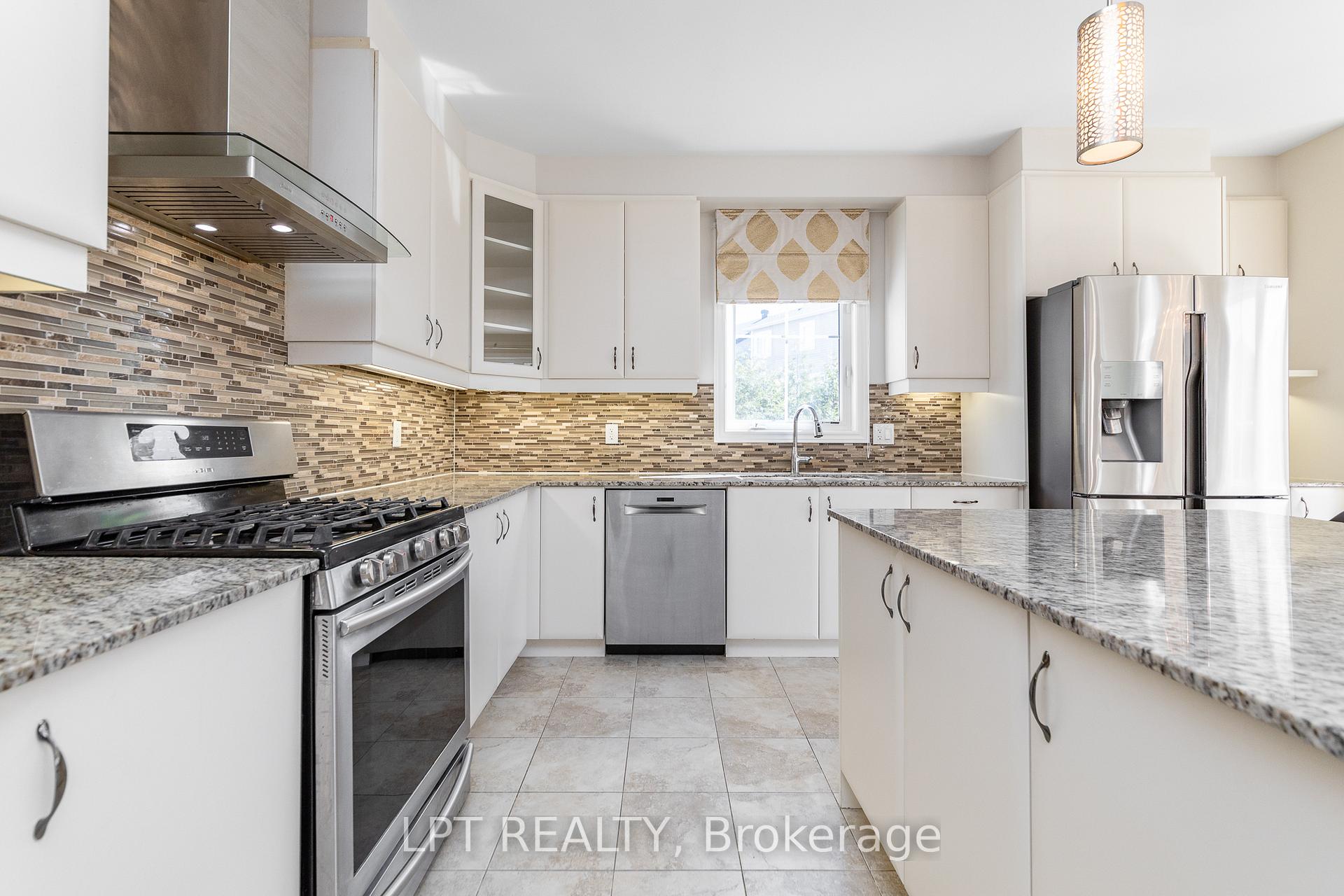 Photo 15 of 67 Bristling Crescent, Ottawa, Barrhaven - Half Moon Bay — HOMEH