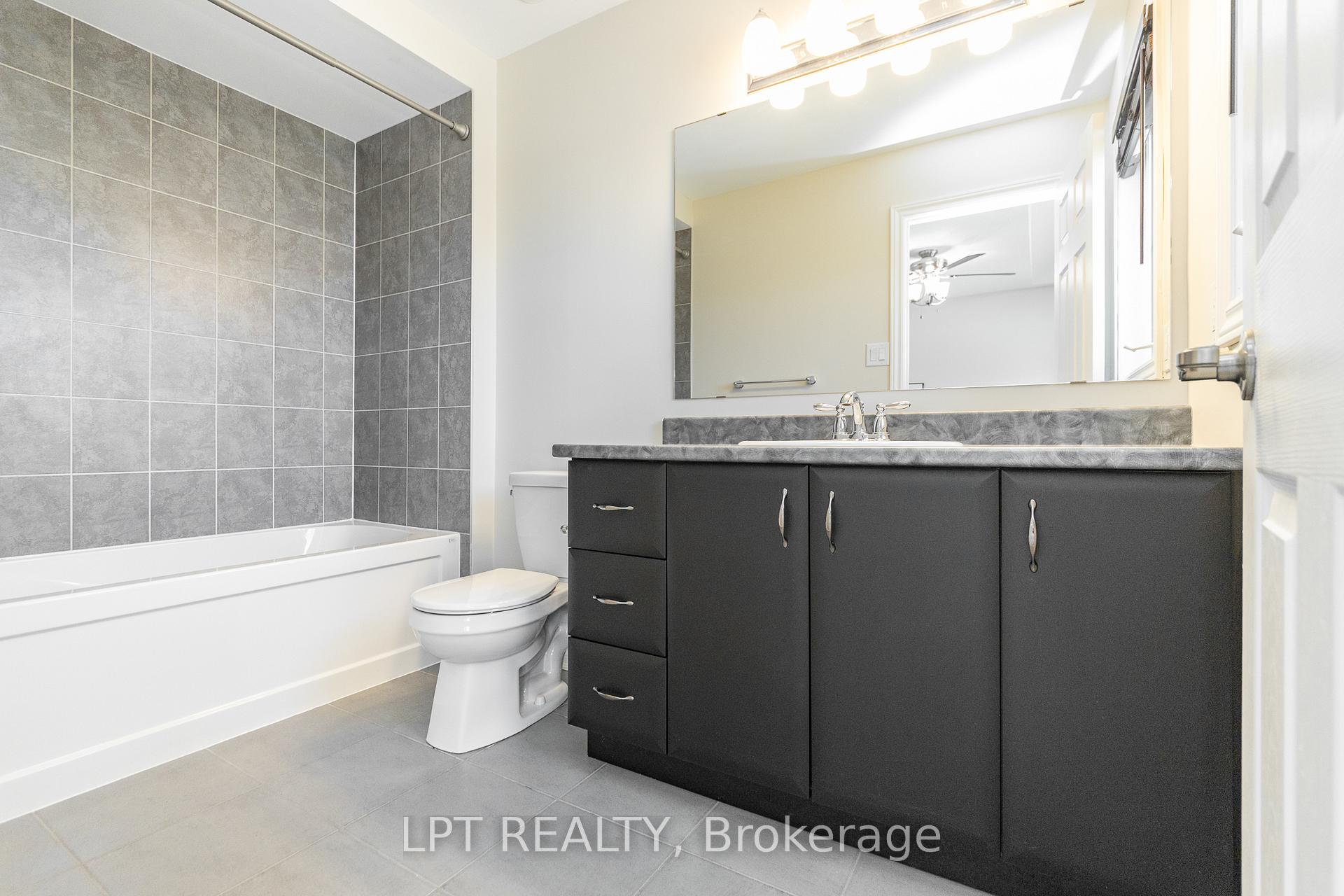 Photo 32 of 67 Bristling Crescent, Ottawa, Barrhaven - Half Moon Bay — HOMEH
