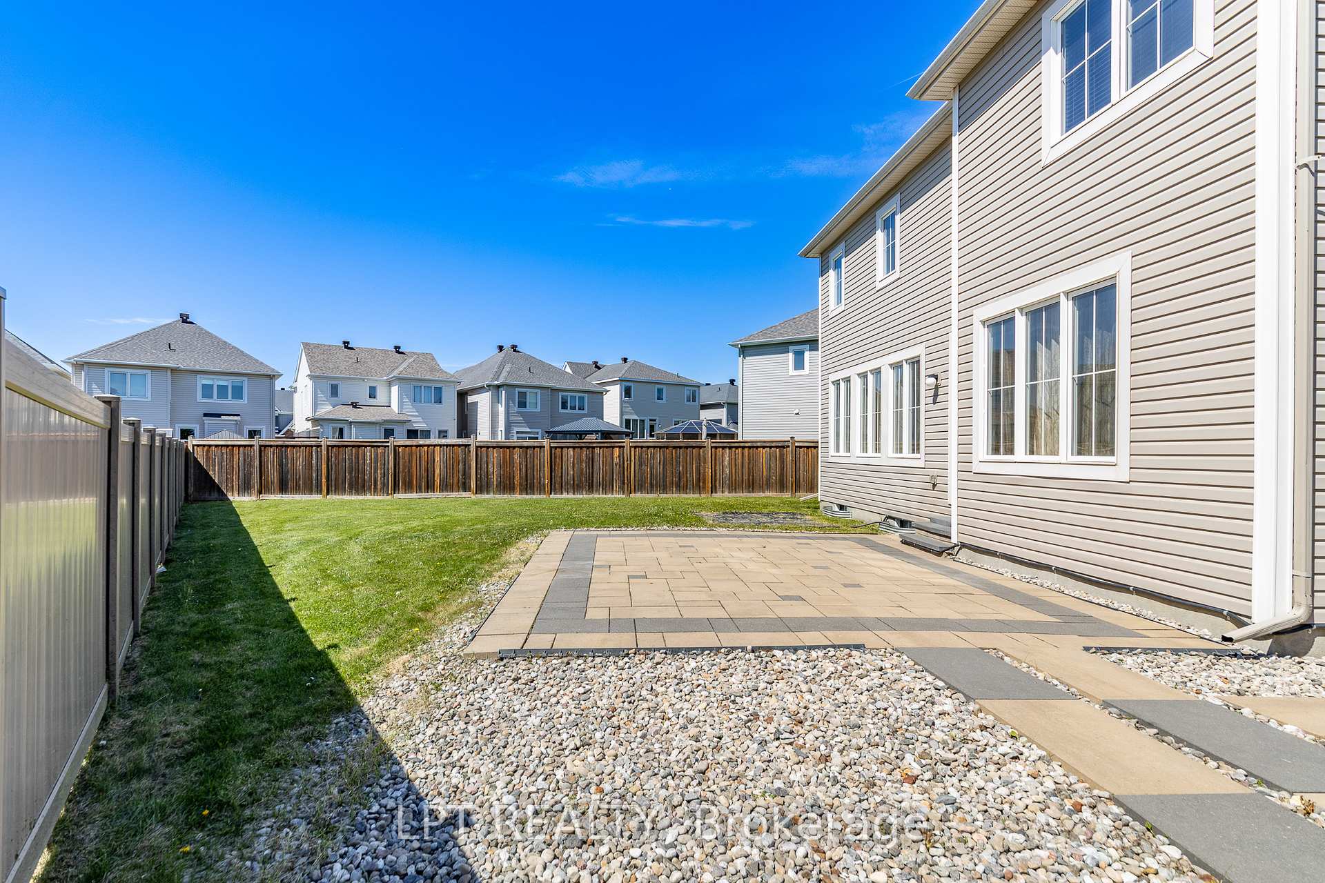 Photo 41 of 67 Bristling Crescent, Ottawa, Barrhaven - Half Moon Bay — HOMEH