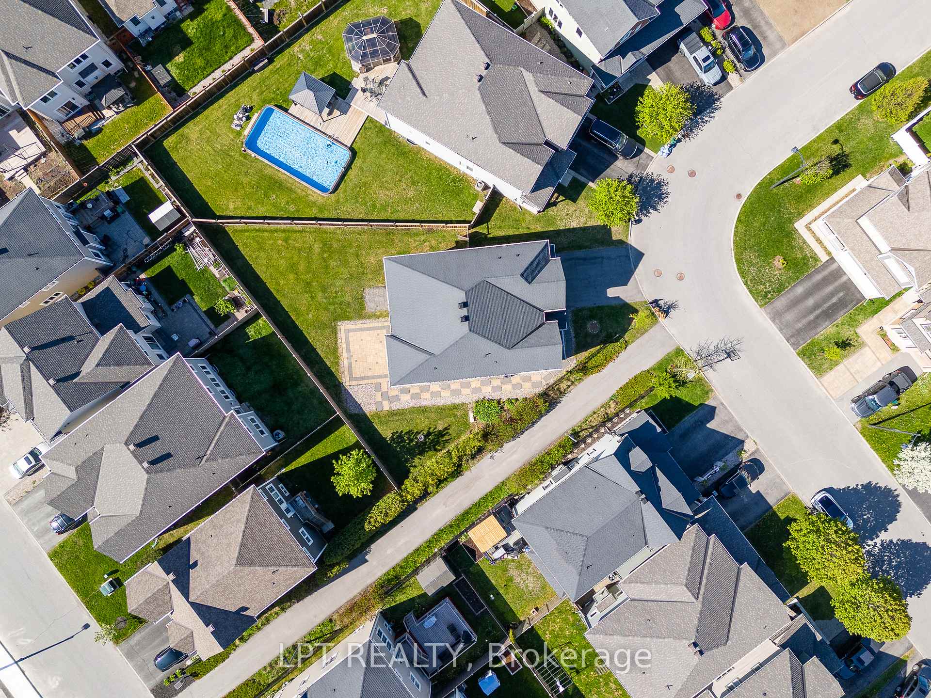 Photo 43 of 67 Bristling Crescent, Ottawa, Barrhaven - Half Moon Bay — HOMEH