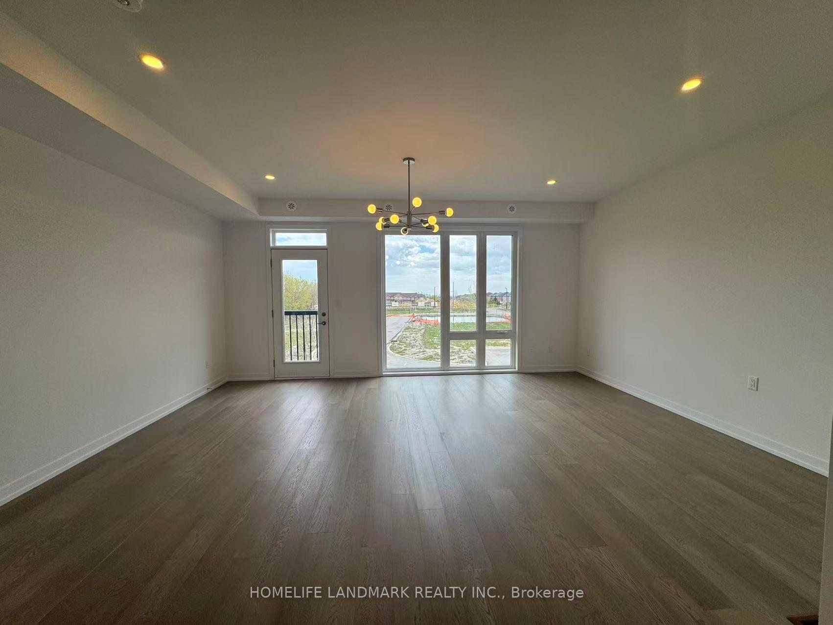 Photo 2 of 17 Bancroft Lane, Richmond Hill, Jefferson — HOMEH