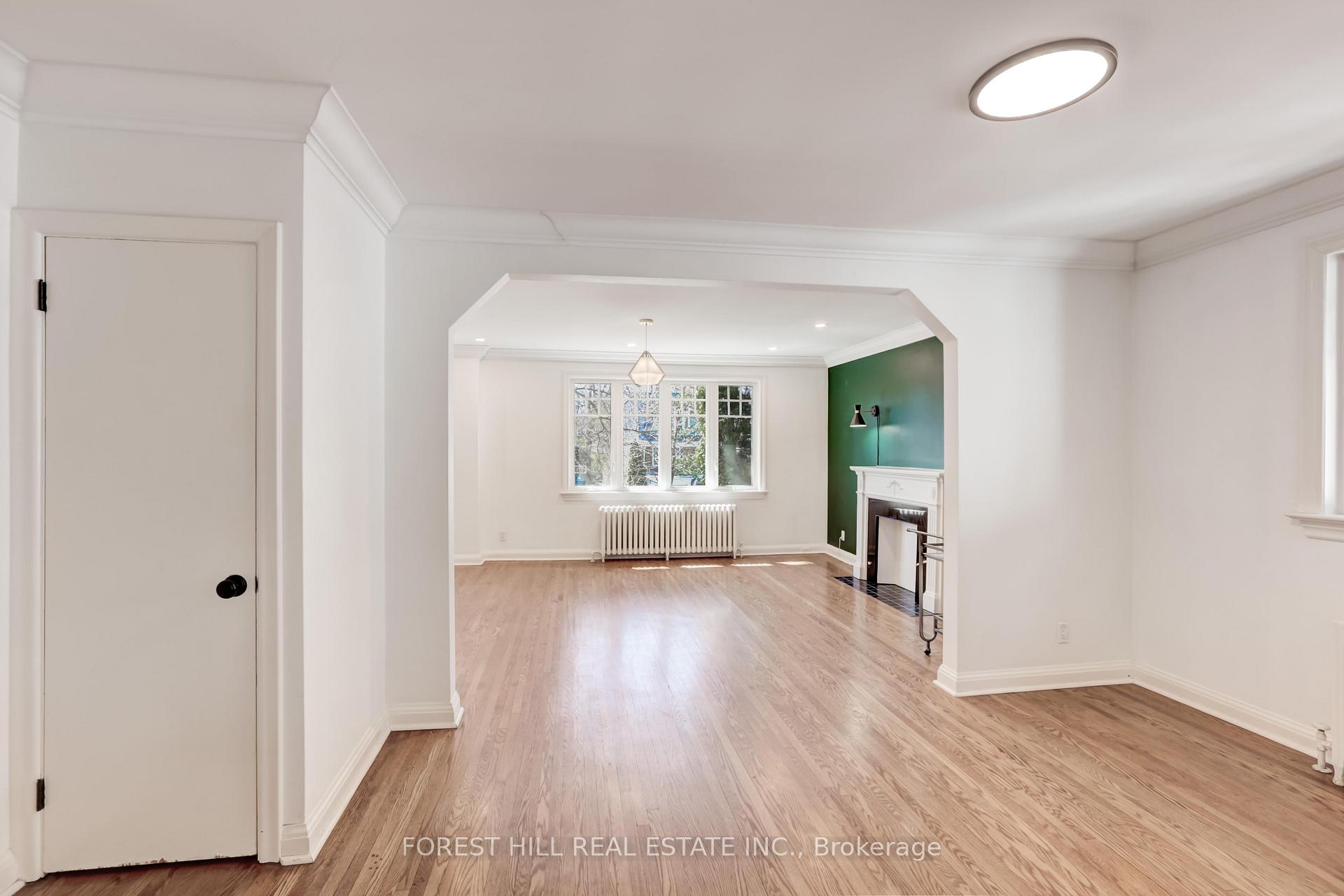 Photo 6 of Unit 4, 345 Walmer Road, Toronto, Casa Loma — HOMEH