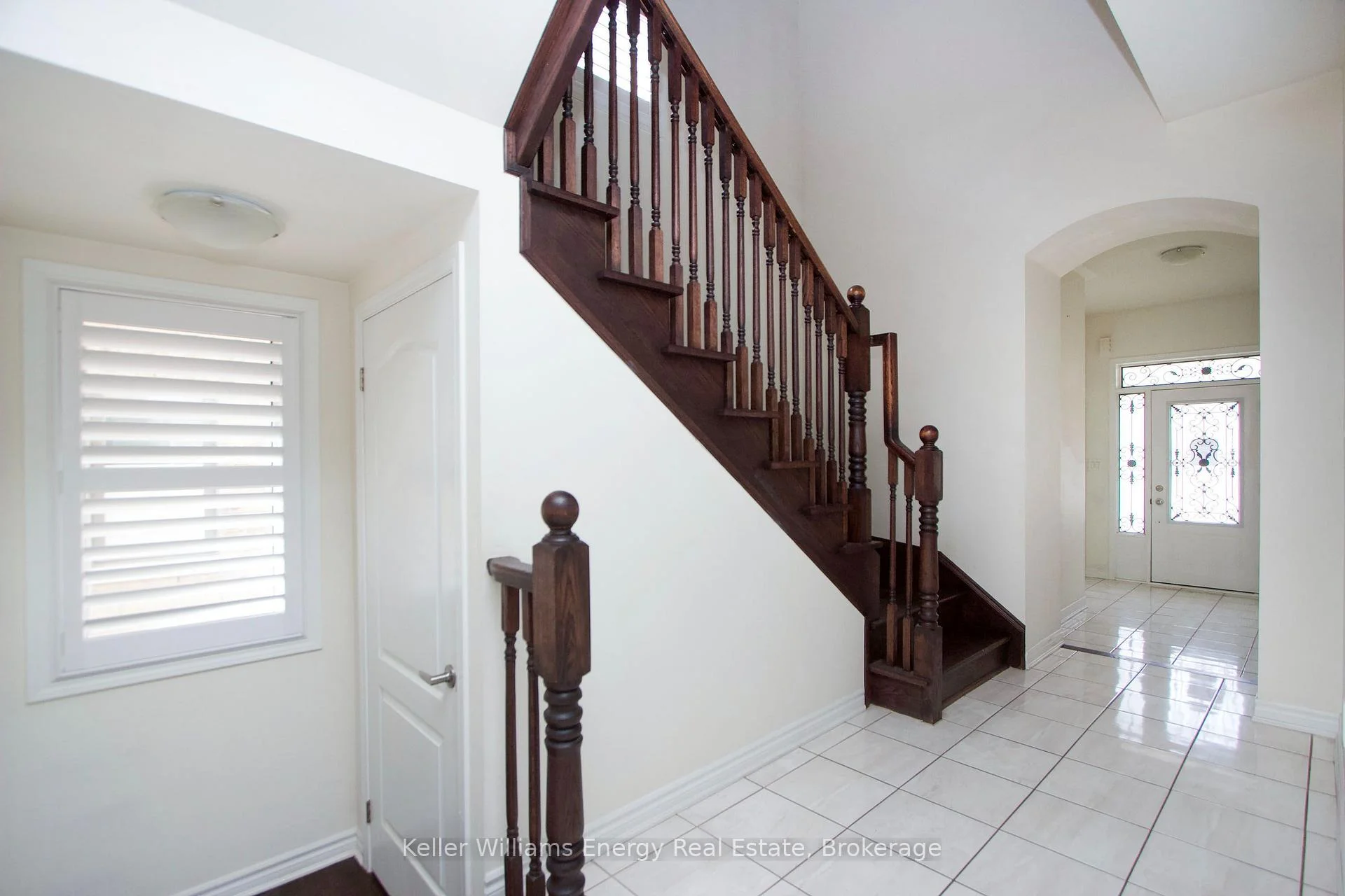 Photo 7 of 56 Westfield Drive, Whitby, Rural Whitby — HOMEH
