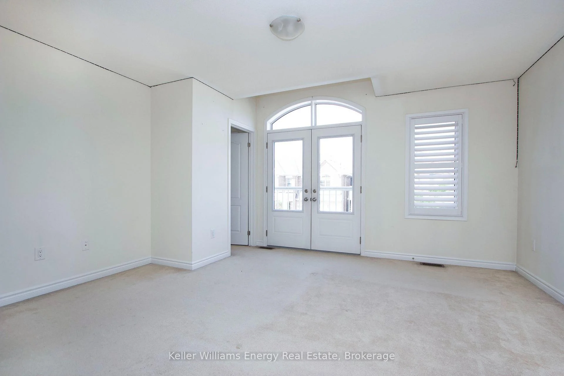 Photo 32 of 56 Westfield Drive, Whitby, Rural Whitby — HOMEH