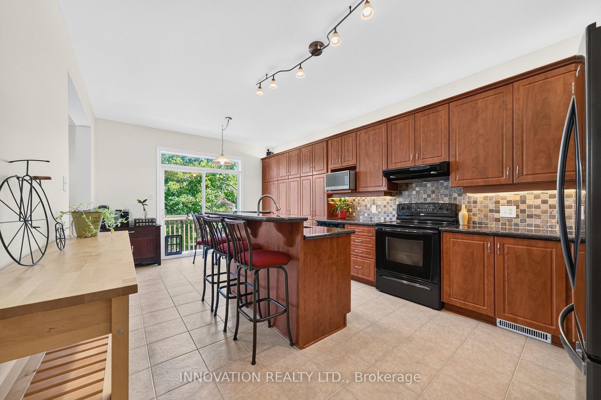 Photo 7 of 545 Rosehill Avenue, Ottawa, Stittsville (North) — HOMEH