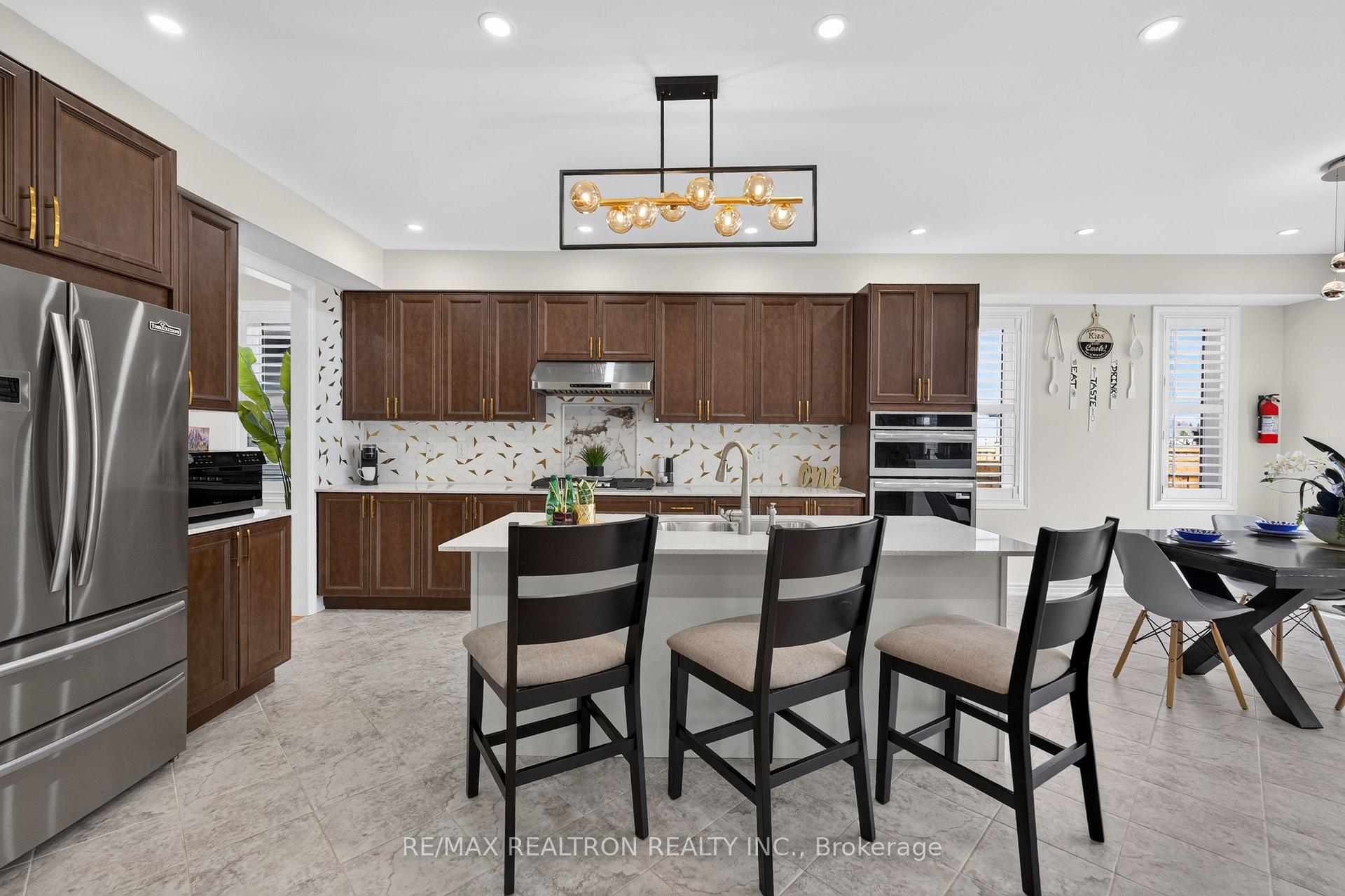 Photo 16 of 91 Hennessey Crescent, Kawartha Lakes, Lindsay — HOMEH