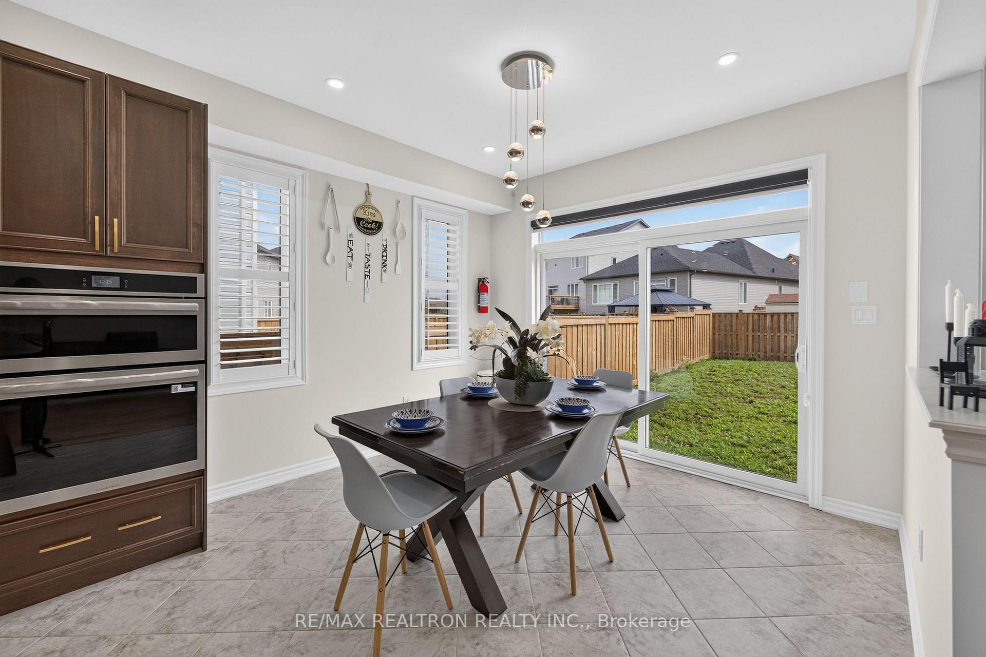 Photo 19 of 91 Hennessey Crescent, Kawartha Lakes, Lindsay — HOMEH