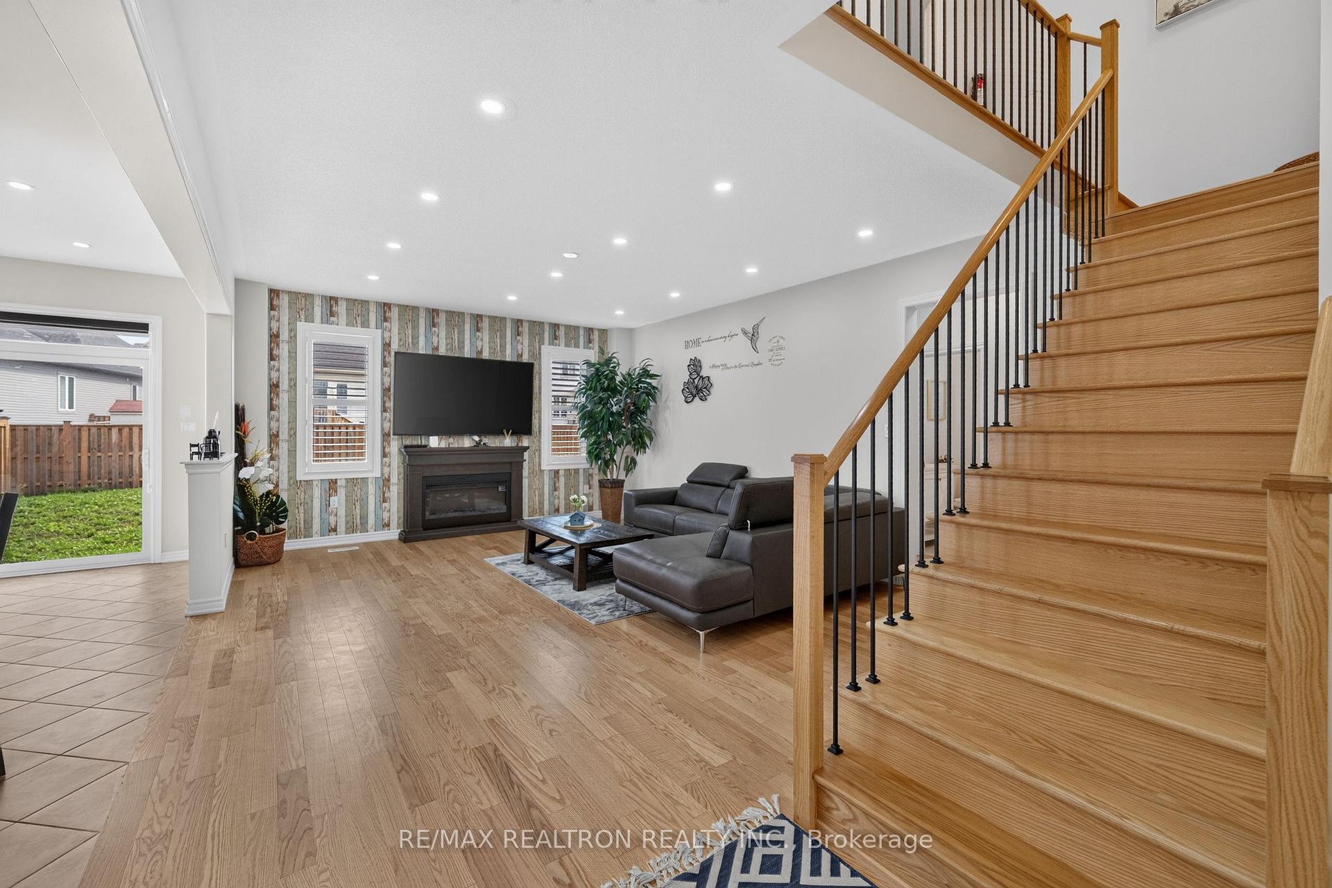 Photo 21 of 91 Hennessey Crescent, Kawartha Lakes, Lindsay — HOMEH