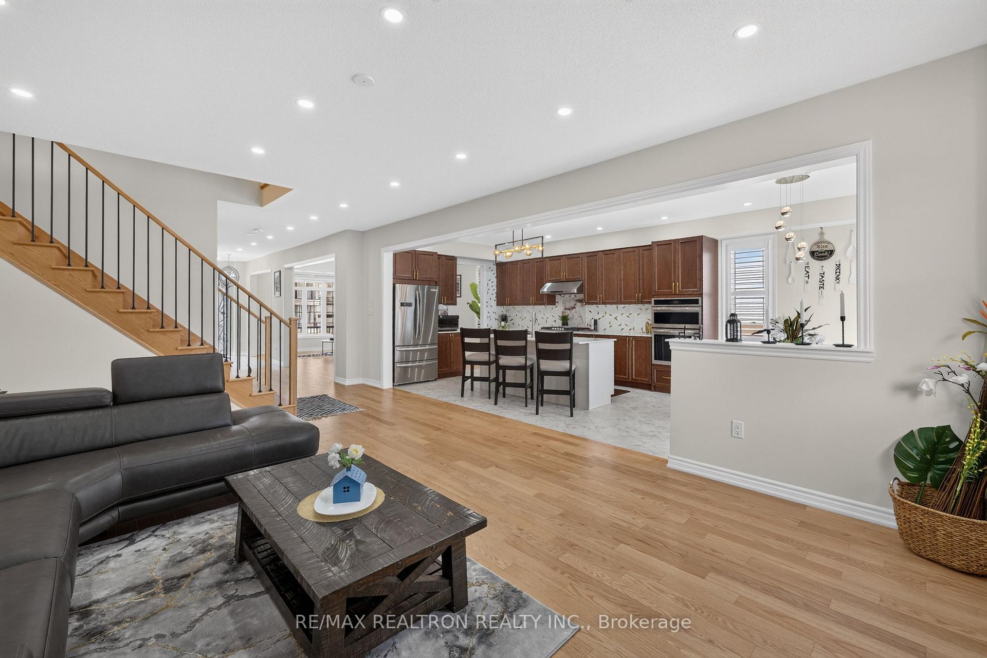 Photo 24 of 91 Hennessey Crescent, Kawartha Lakes, Lindsay — HOMEH
