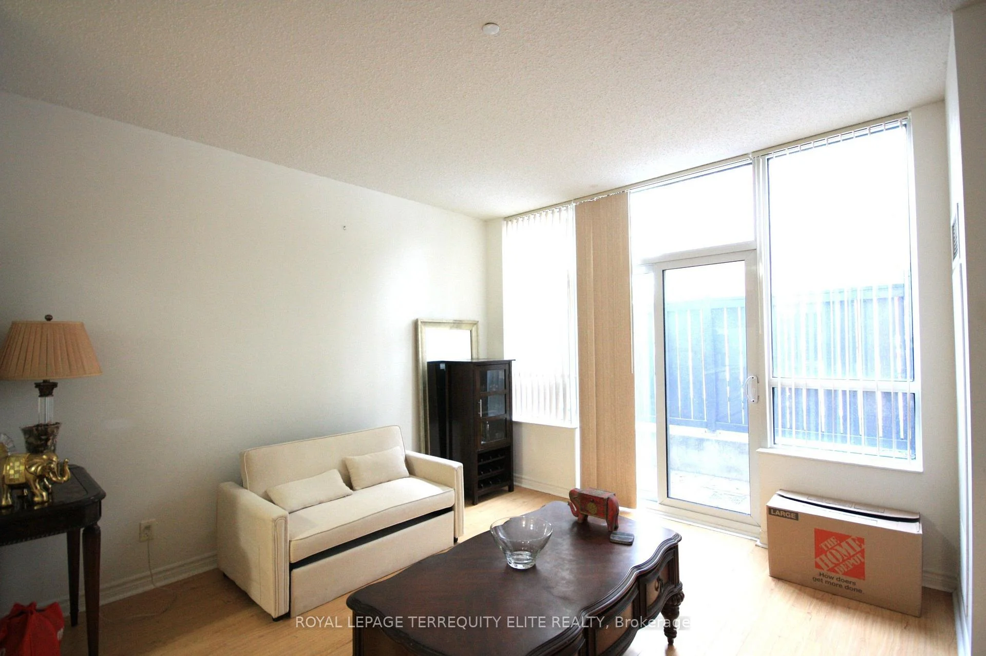 Photo 7 of Unit 110, 35 Saranac Boulevard, Toronto, Englemount-Lawrence — HOMEH