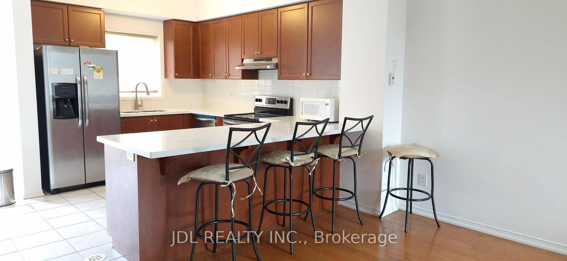 Photo 6 of 103 John Bell Crescent, Scarborough, Clairlea-Birchmount — HOMEH