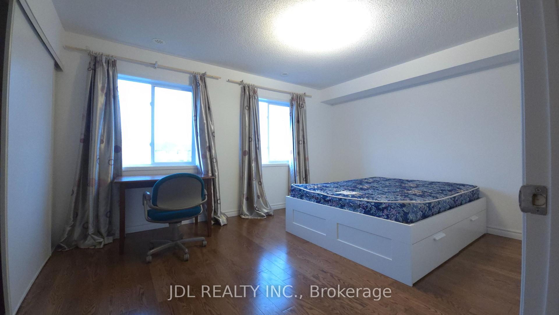 Photo 11 of 103 John Bell Crescent, Scarborough, Clairlea-Birchmount — HOMEH