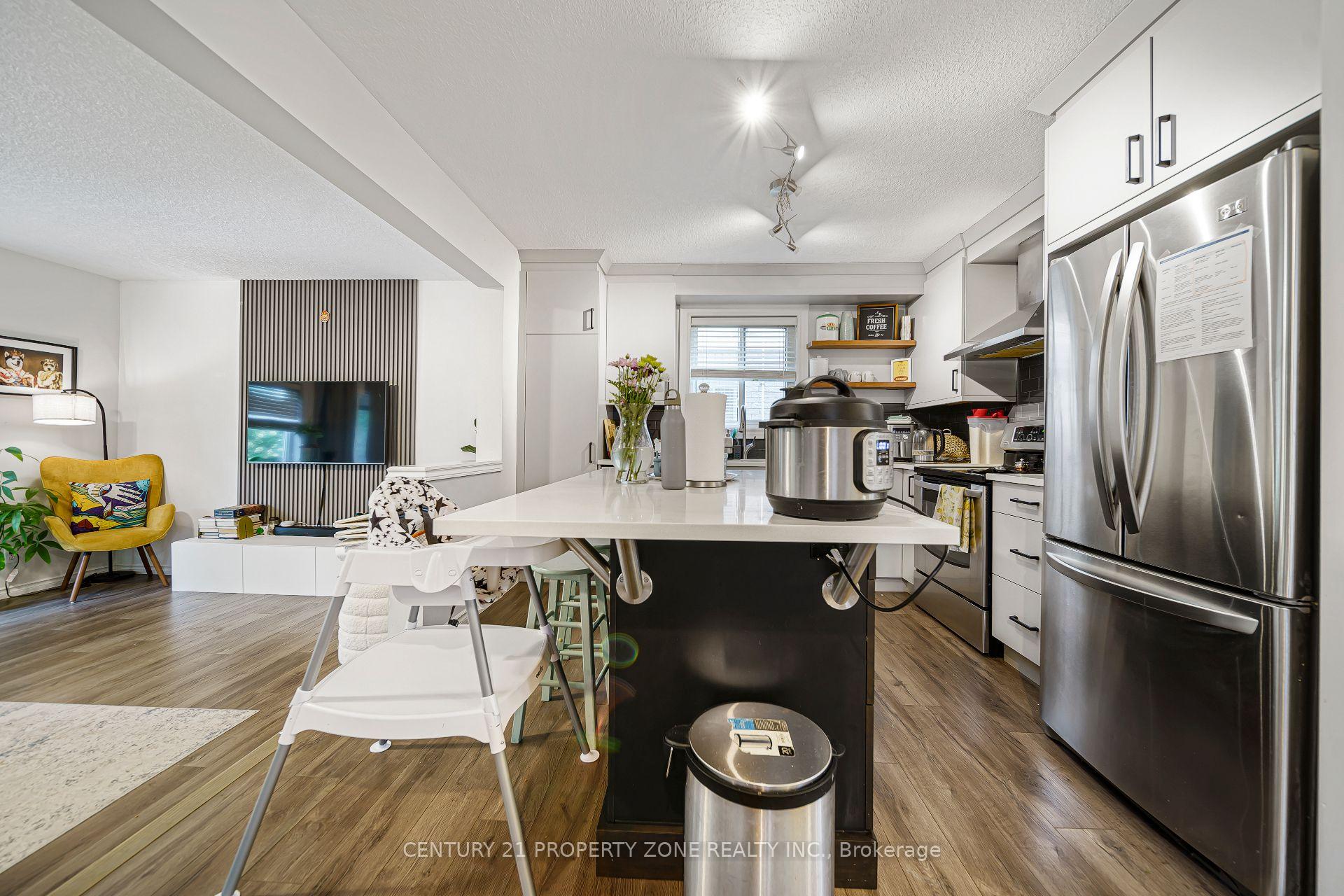 Photo 14 of 643 Bonavista Drive, Waterloo, Lexington — HOMEH