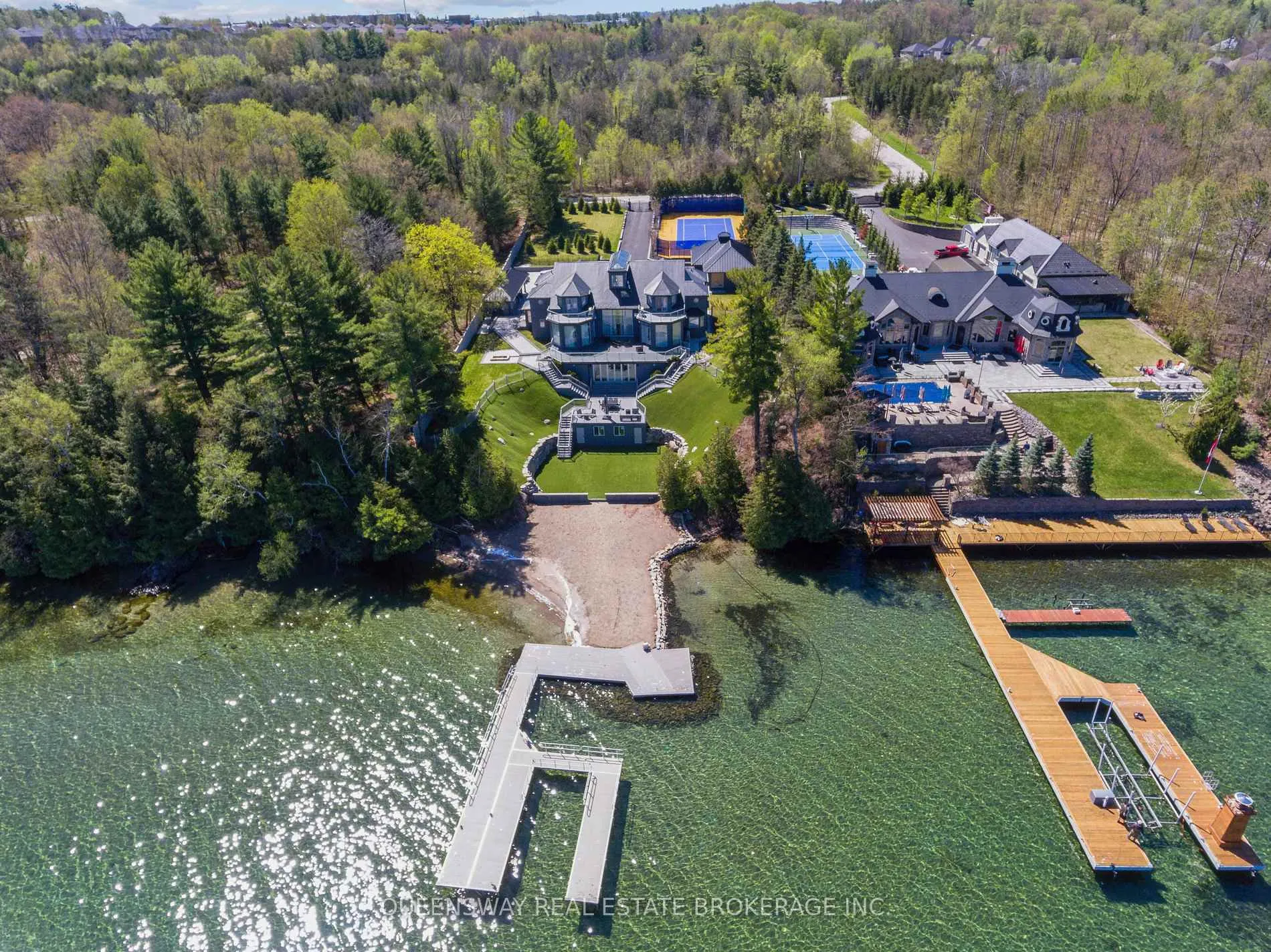 Photo 50 of 36 Pioneer Trail, Barrie, Innis-Shore — HOMEH